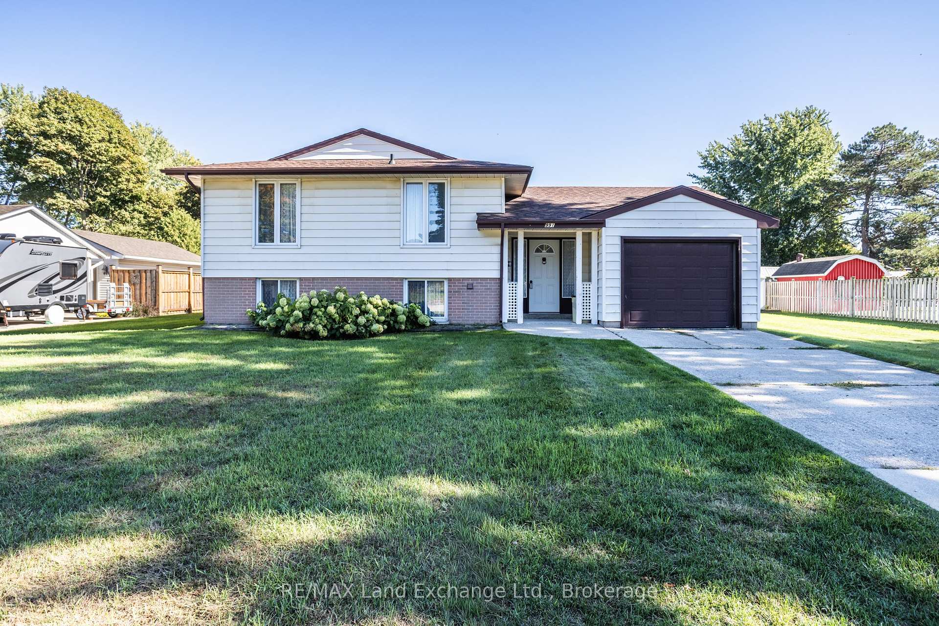 991 Bricker Street N, Saugeen Shores — photo 2 of 5
