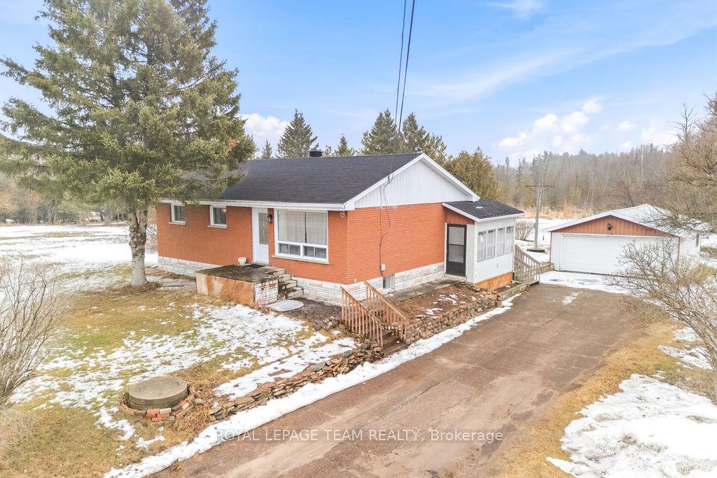 285 Foymount Road, Bonnechere Valley — photo 3 of 5