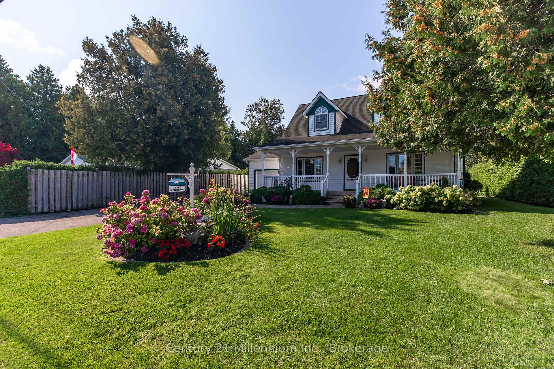171 Island Street, Saugeen Shores — photo 2 of 5