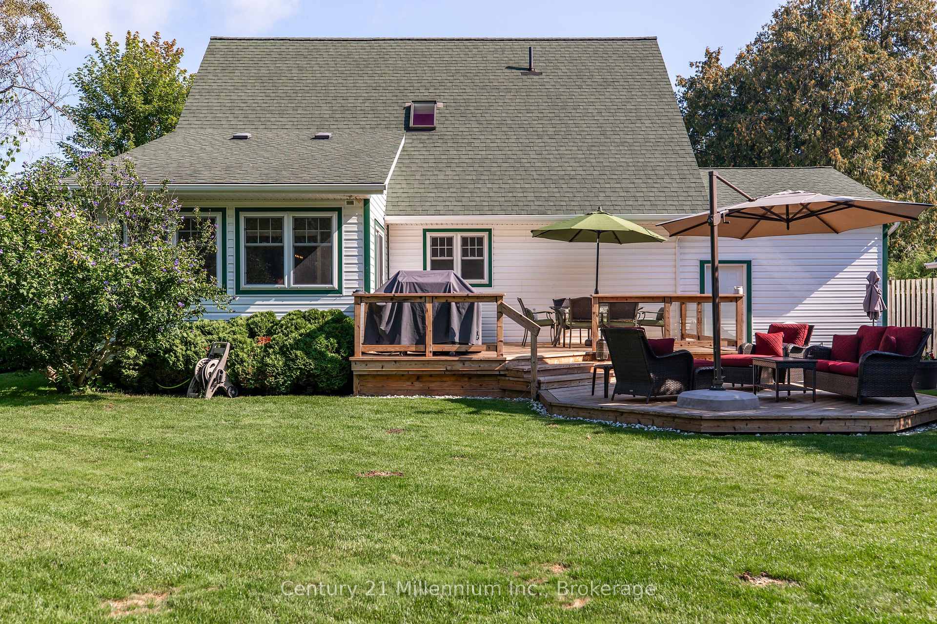 171 Island Street, Saugeen Shores — photo 4 of 5