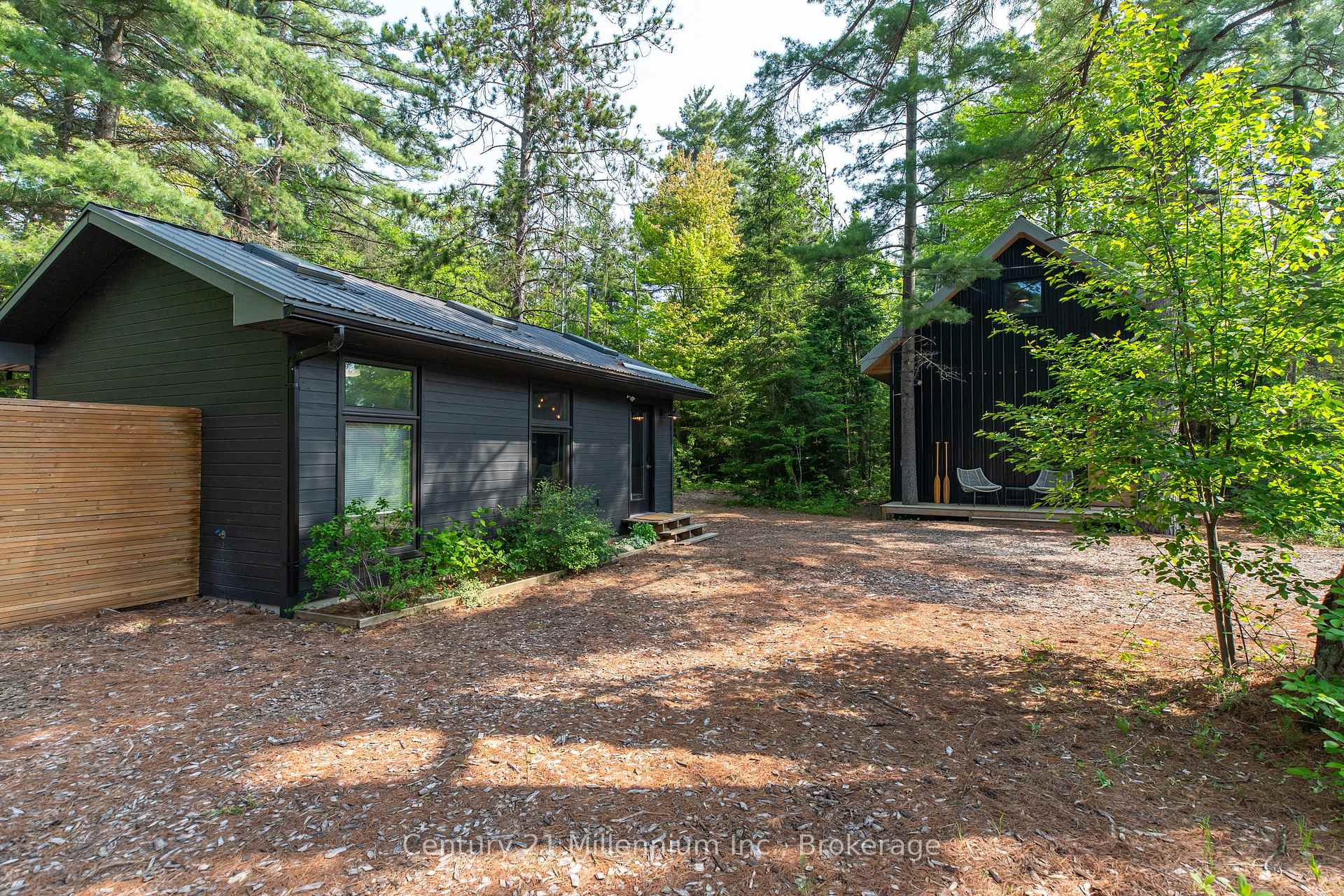 204 Ogimah Road, Native Leased Lands, ON N0H 2T0