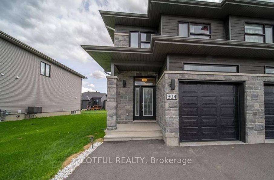304 Belfort Street, Russell, ON K0A 1W0
