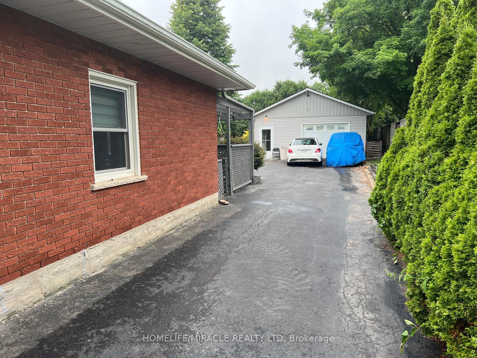 1760 Notre Dame Drive, Wilmot — photo 4 of 5