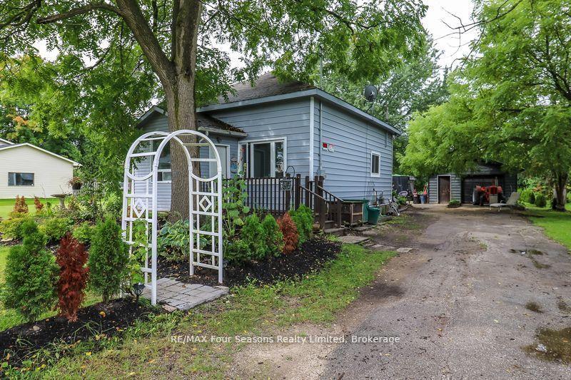 96 Lorne Street, Meaford — photo 4 of 5
