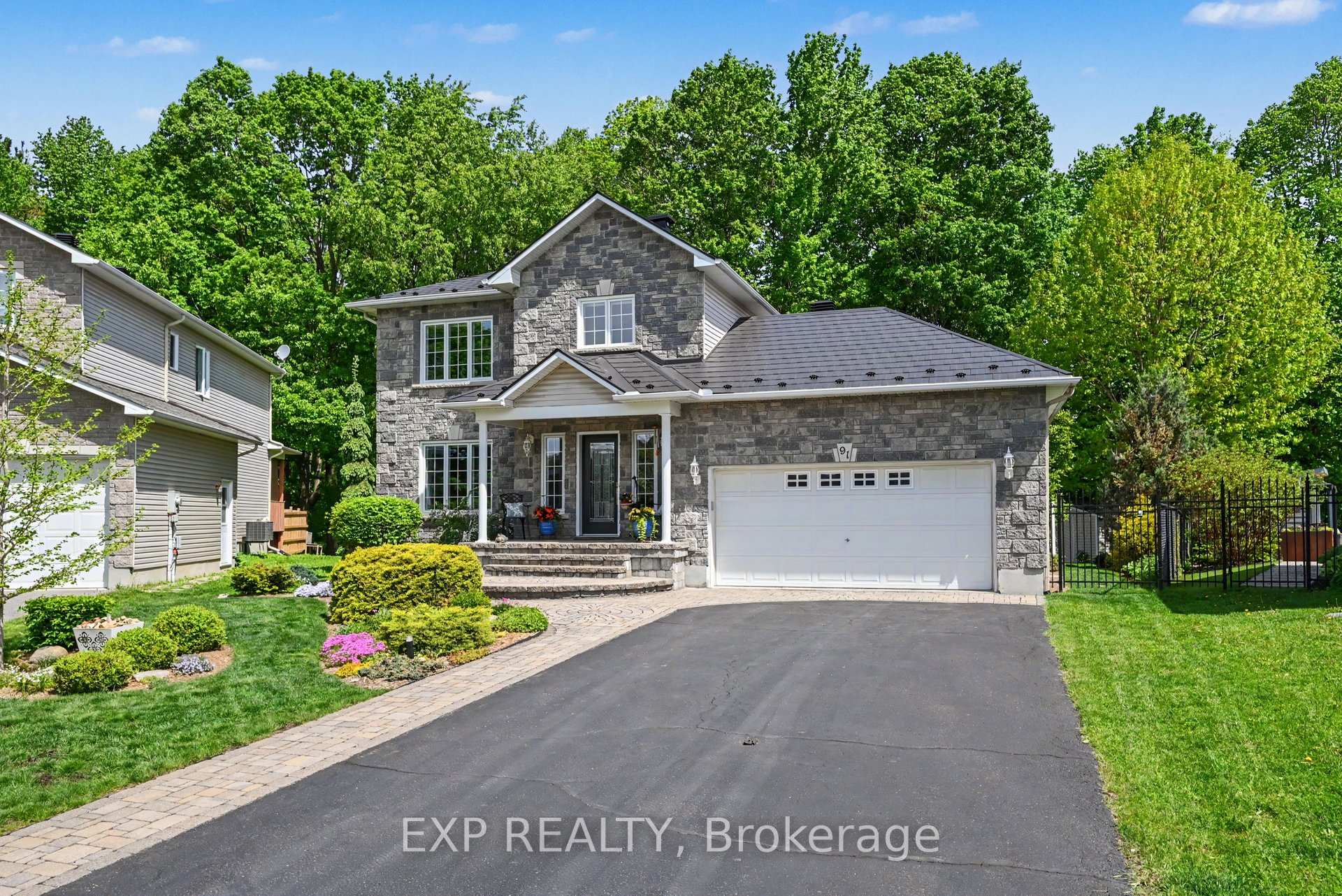 91 Rembrandt Drive, Russell — photo 2 of 5