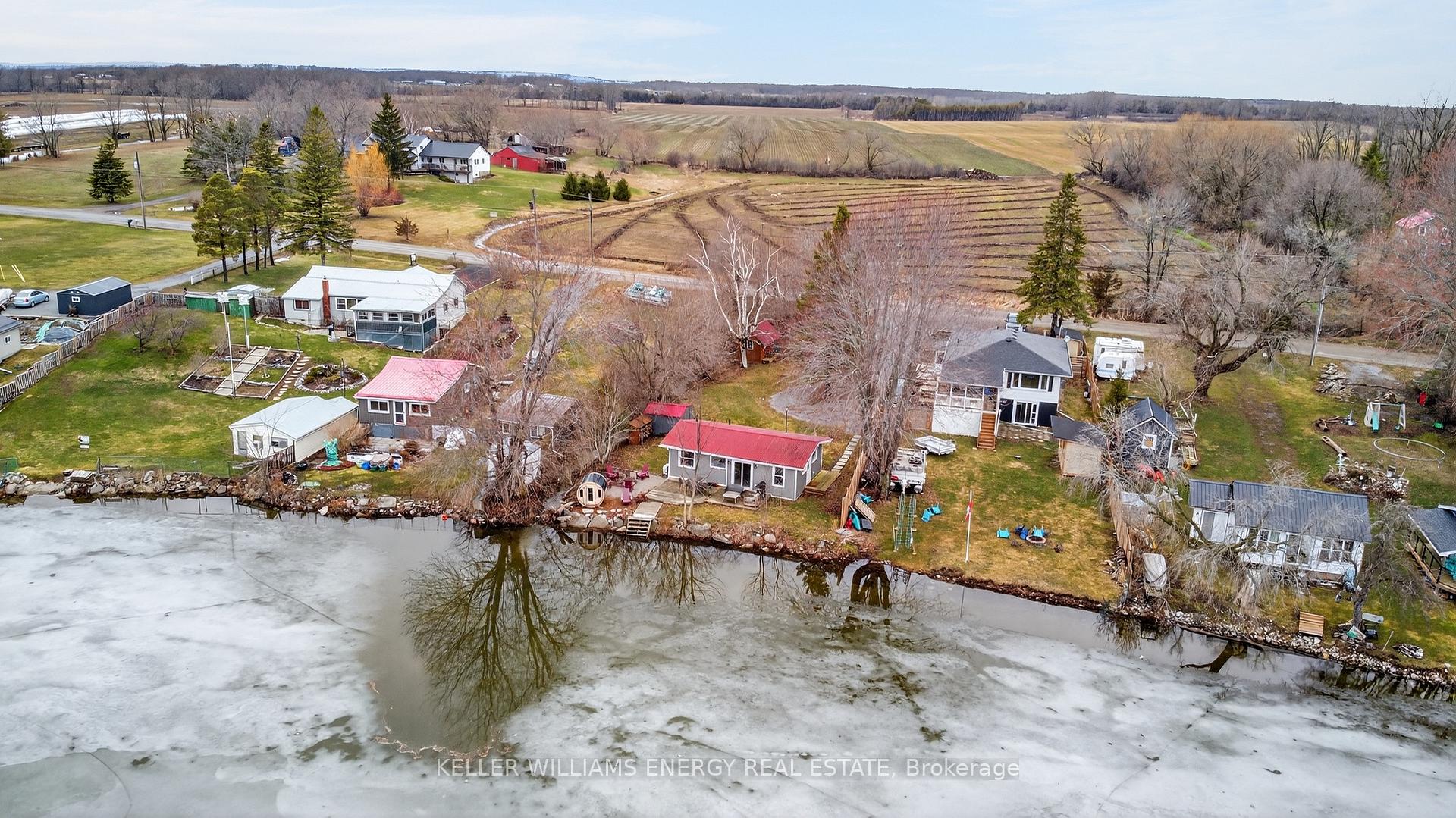 1071C Lakeside Drive, Prince Edward County — photo 3 of 5