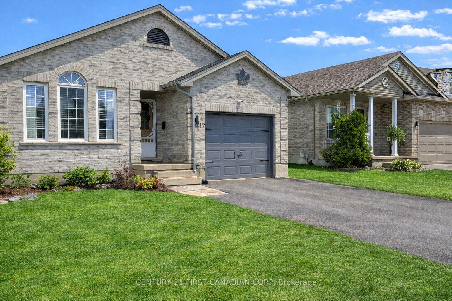 17 Cottonwood Drive, St. Thomas — photo 2 of 5
