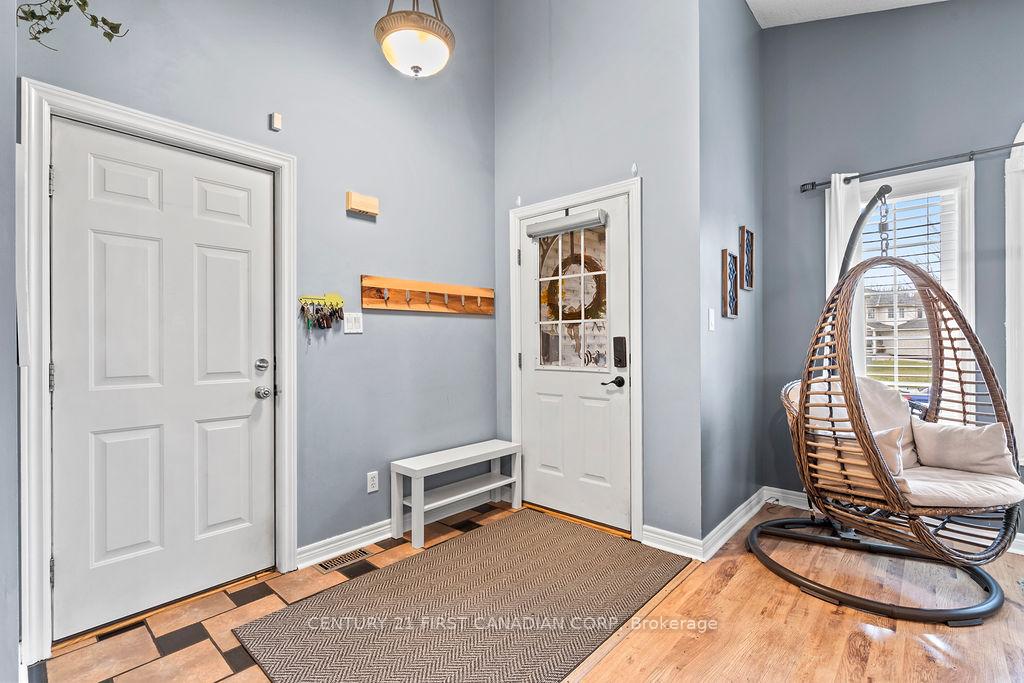 17 Cottonwood Drive, St. Thomas — photo 4 of 5