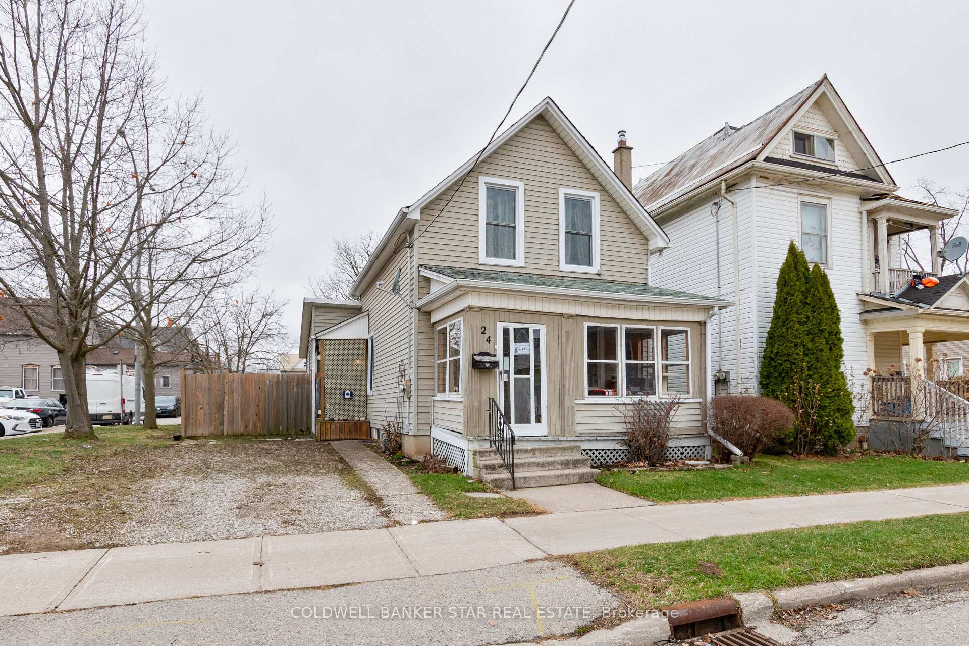 24 Hiawatha Street, St. Thomas, ON N5P 2T2