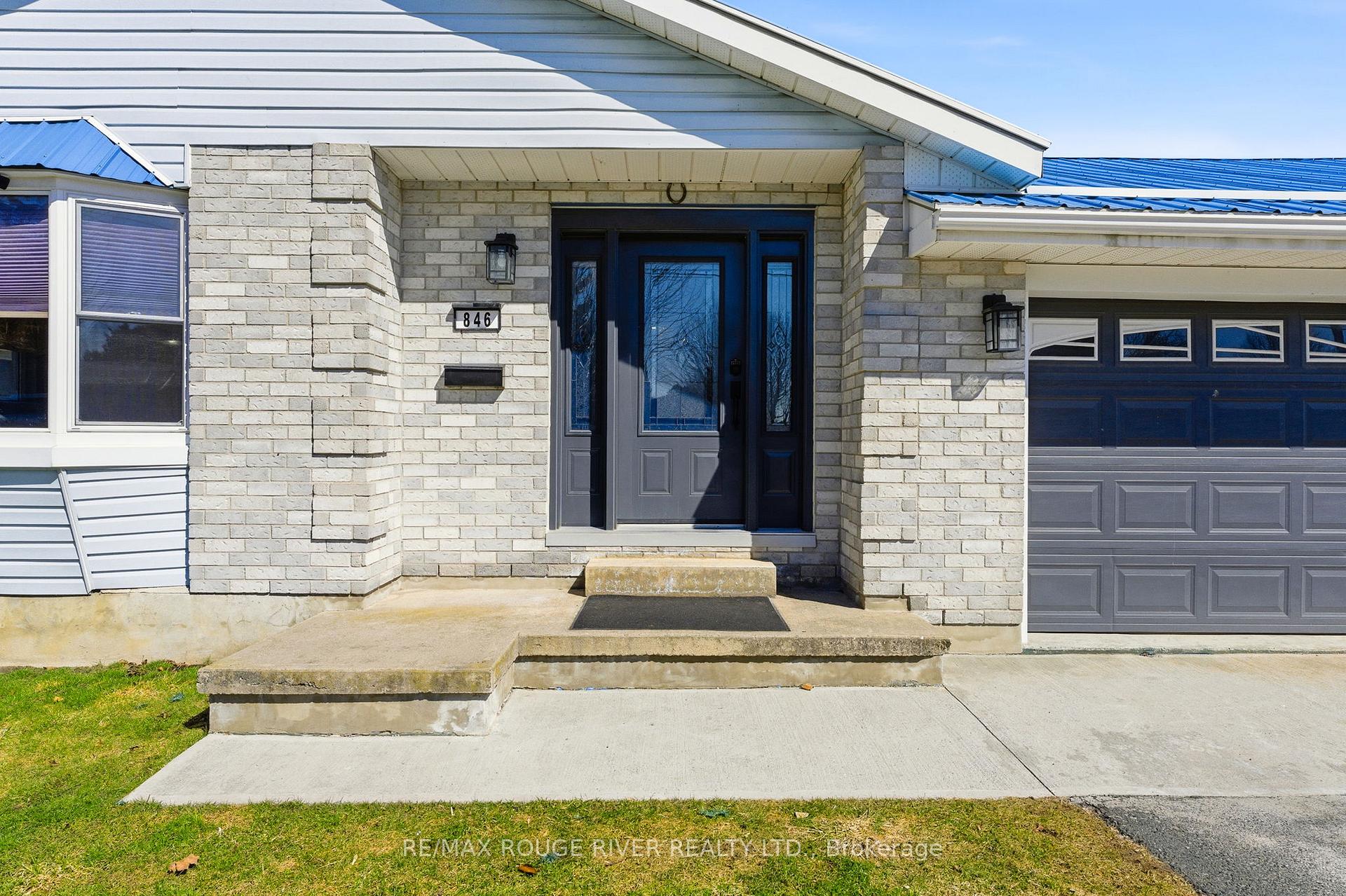 846 Ontario Street, Cobourg — photo 4 of 5