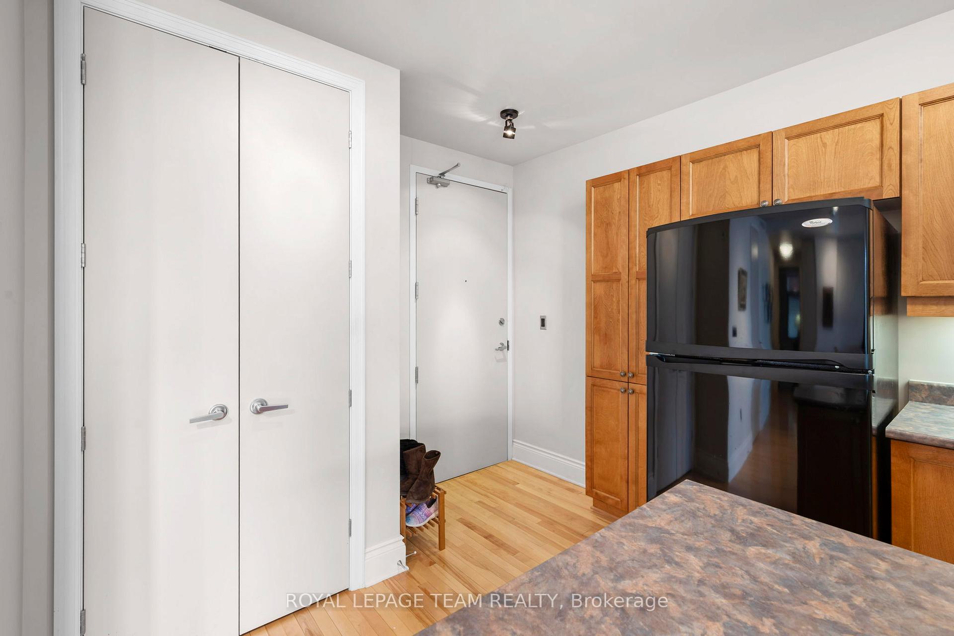 260 Besserer Street 202, Lower Town - Sandy Hill — photo 3 of 5