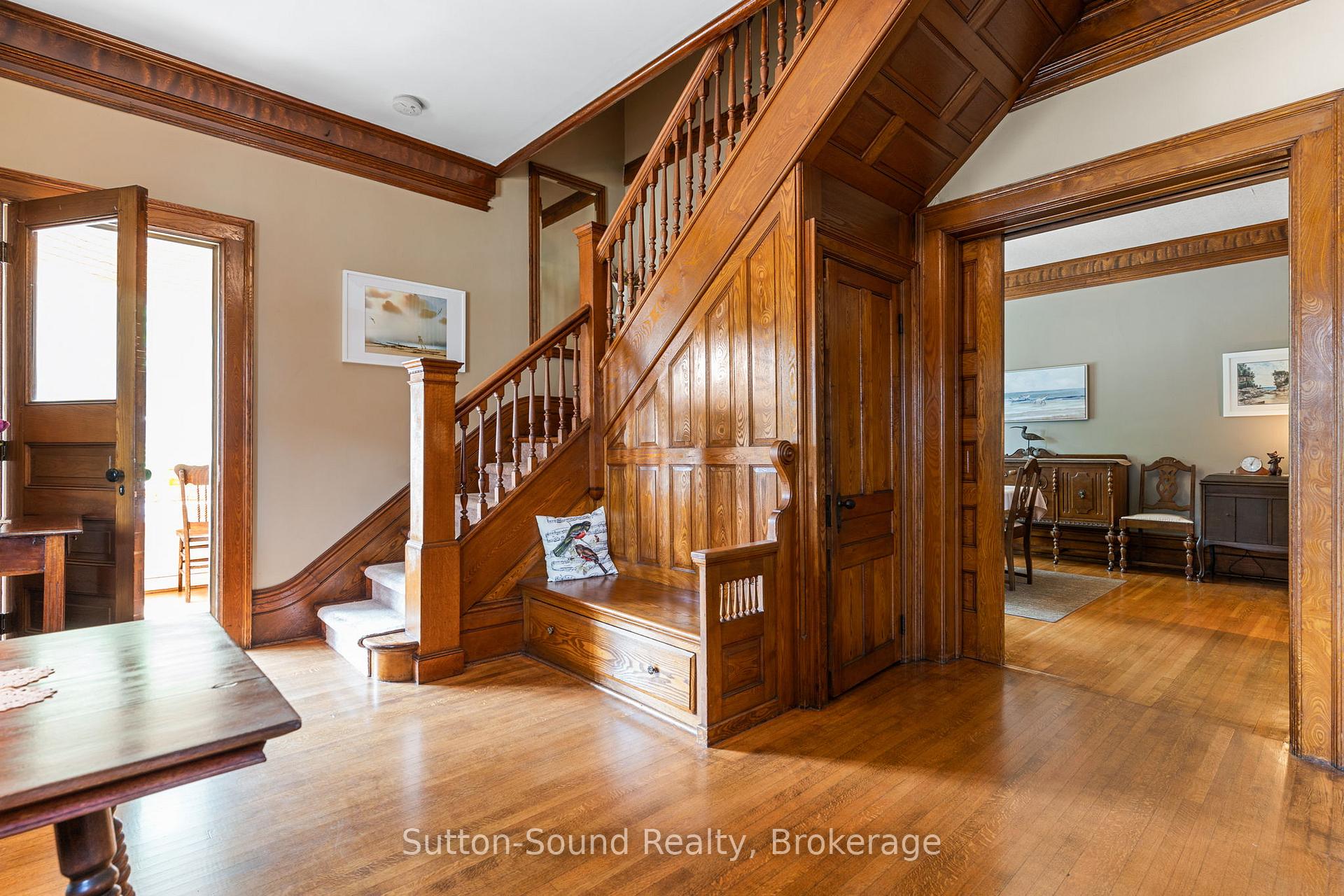 1304 4th Avenue W, Owen Sound — photo 4 of 5
