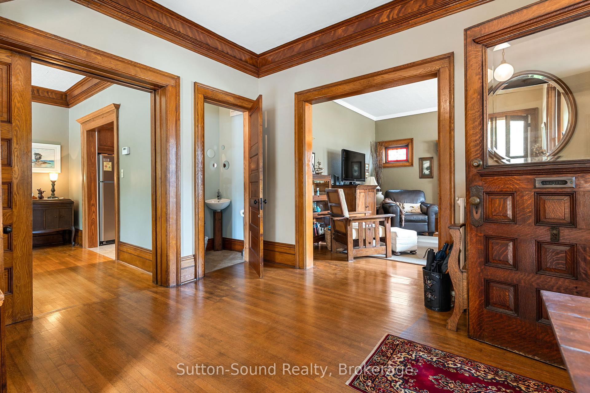 1304 4th Avenue W, Owen Sound — photo 5 of 5
