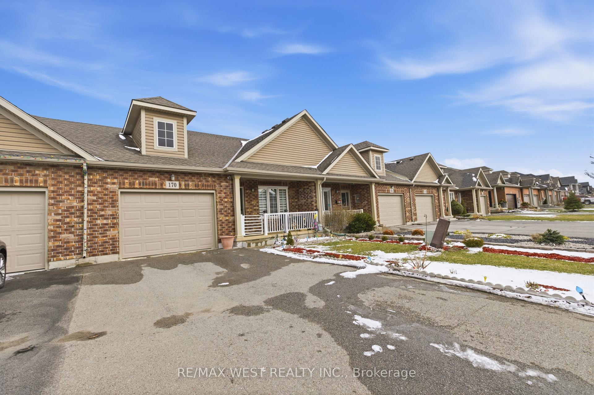 170 Silverwood Avenue, Welland — photo 2 of 5