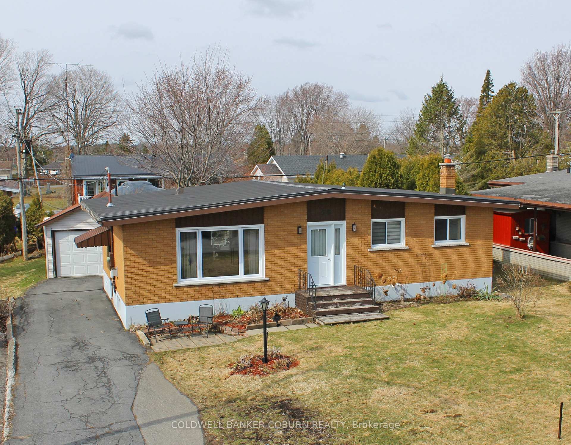56 Meikle Street, South Dundas, ON K0C 1X0