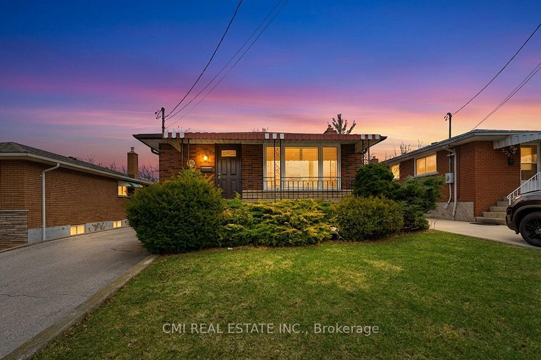 251 Fairridge Road, Hamilton, ON L8K 5M3