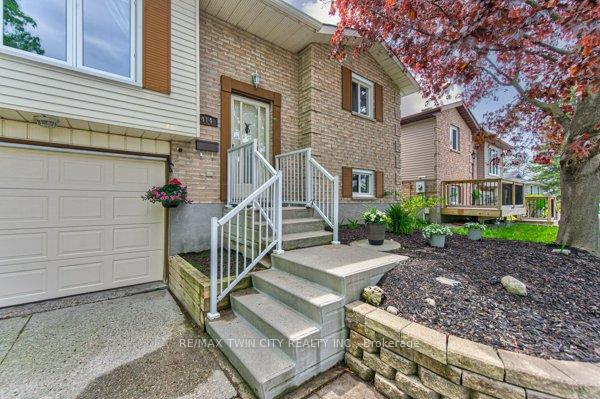 414 WOODS Lane, Cambridge — photo 4 of 5