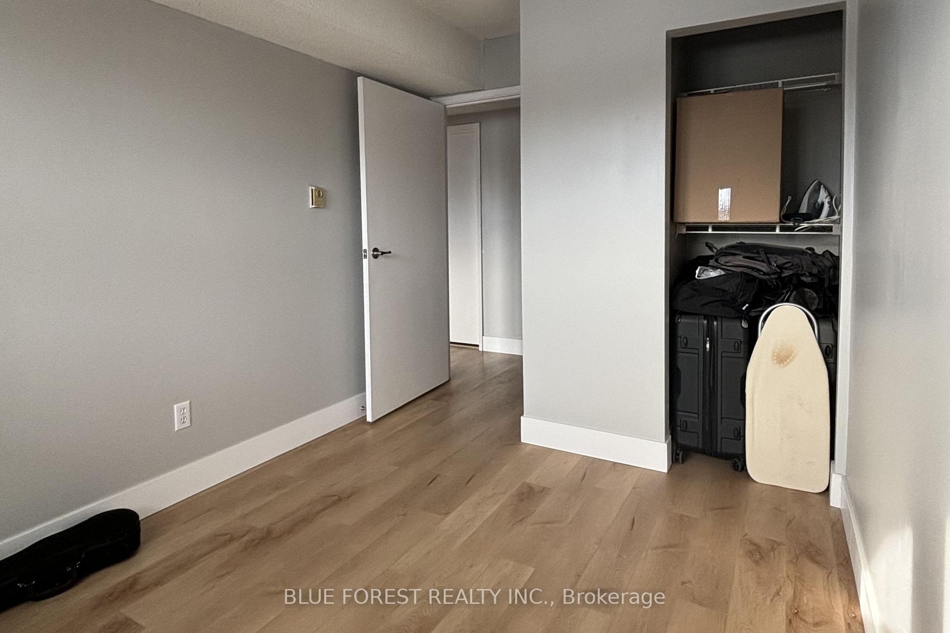 1 Jacksway Crescent 402, London North — photo 5 of 5