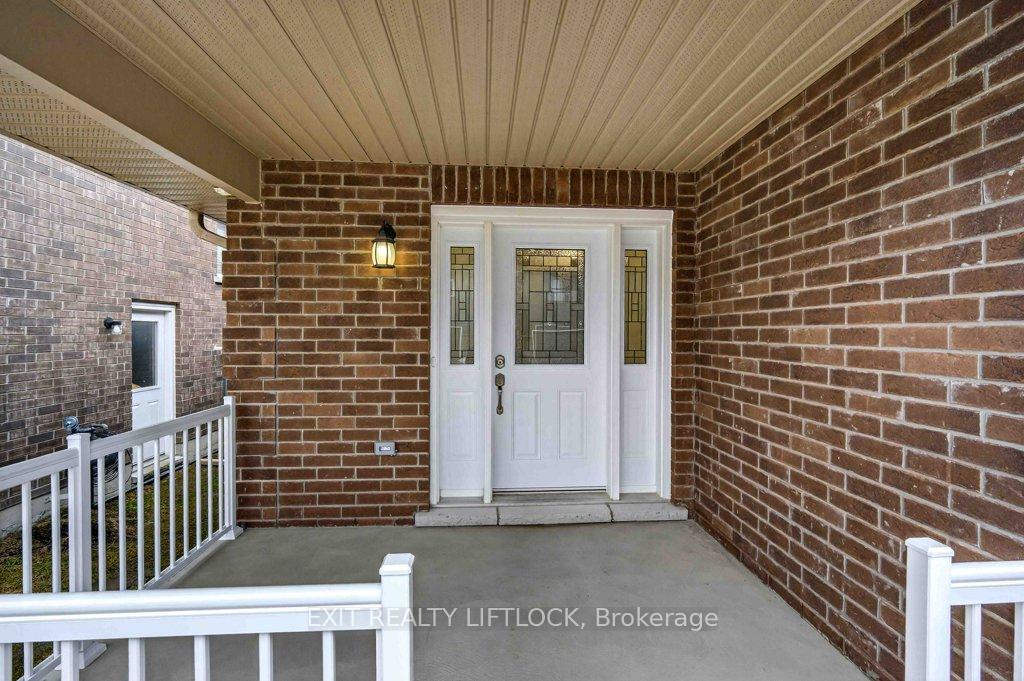 320 Mullighan Gardens, Peterborough — photo 2 of 5