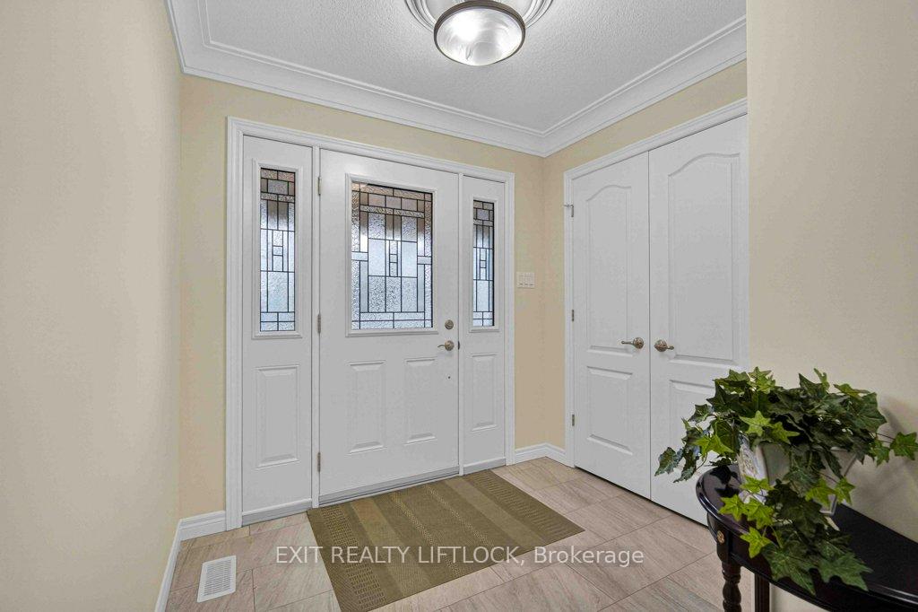 320 Mullighan Gardens, Peterborough — photo 3 of 5
