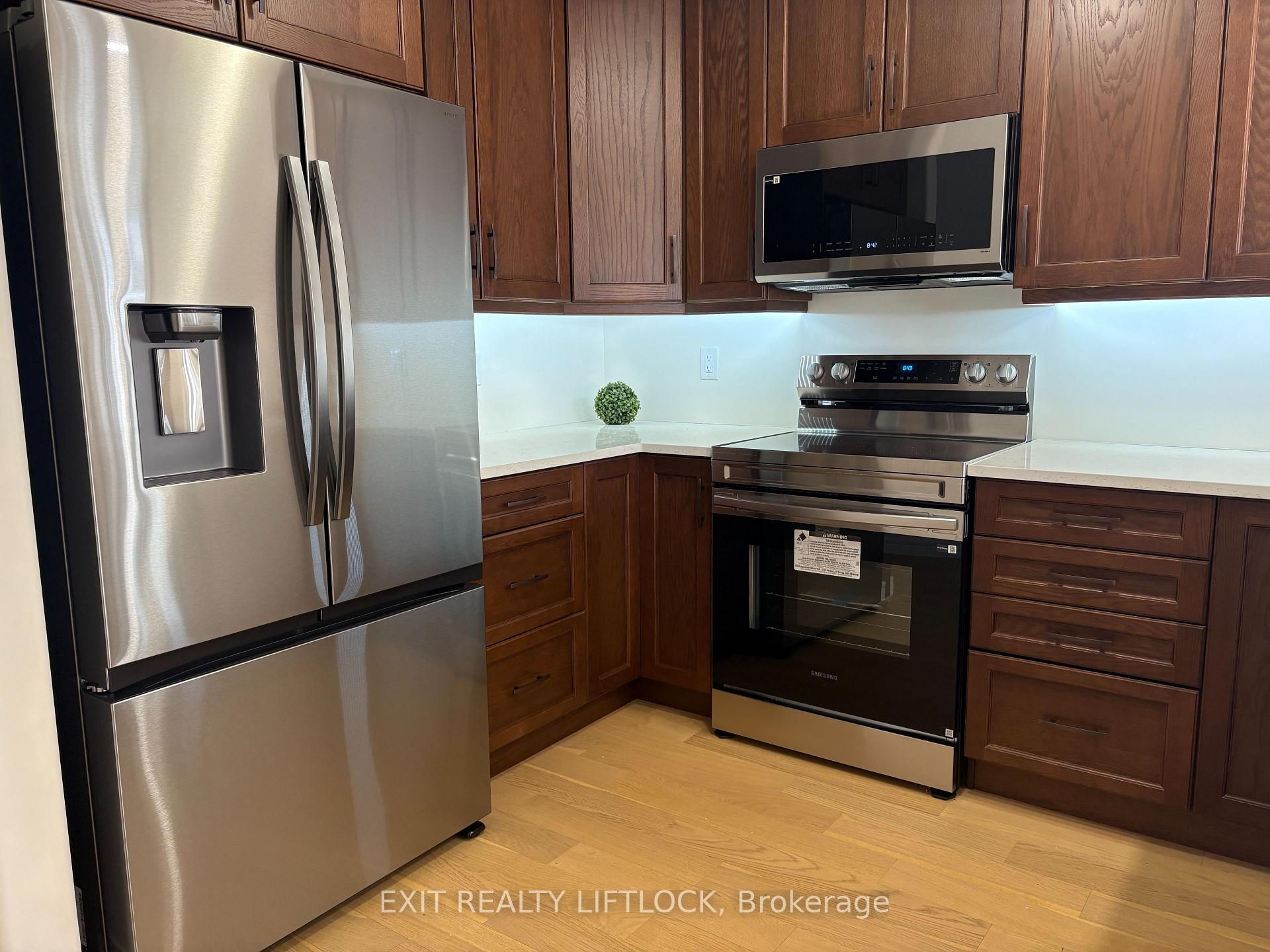 320 Mullighan Gardens, Peterborough — photo 4 of 5