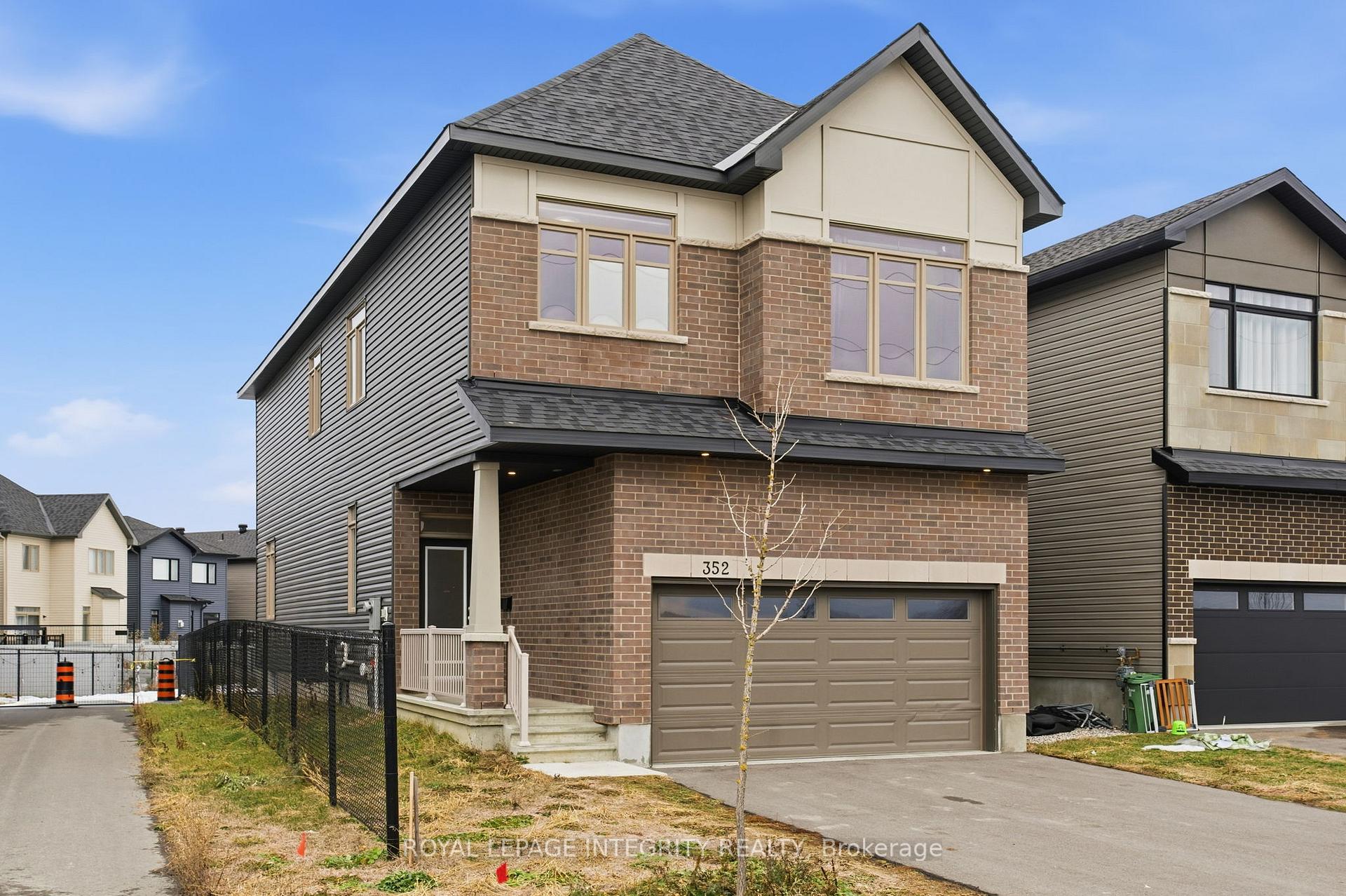 352 Monticello Avenue, Kanata, ON K2S 2S5