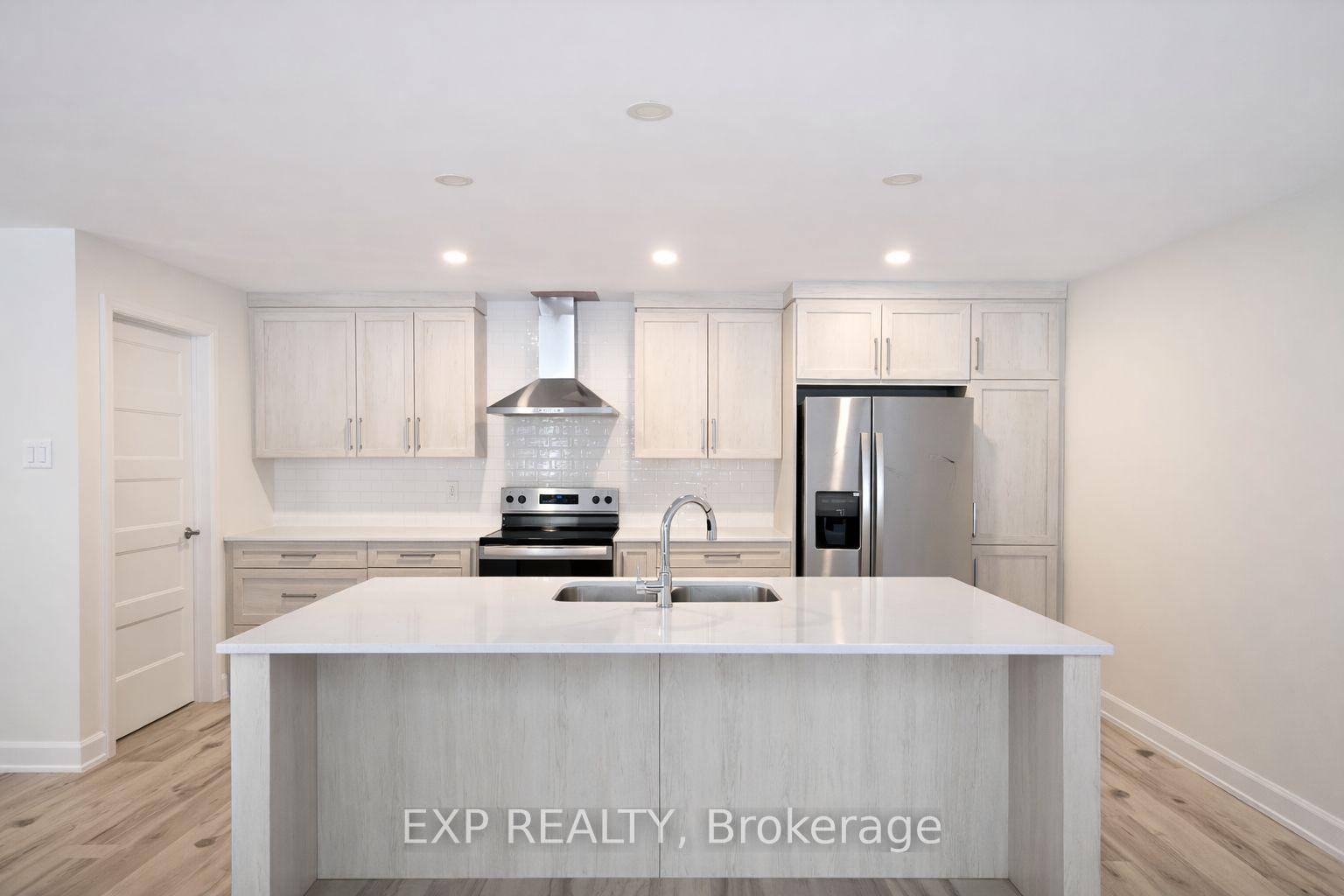 329 Voyageur Place, Russell — photo 5 of 5
