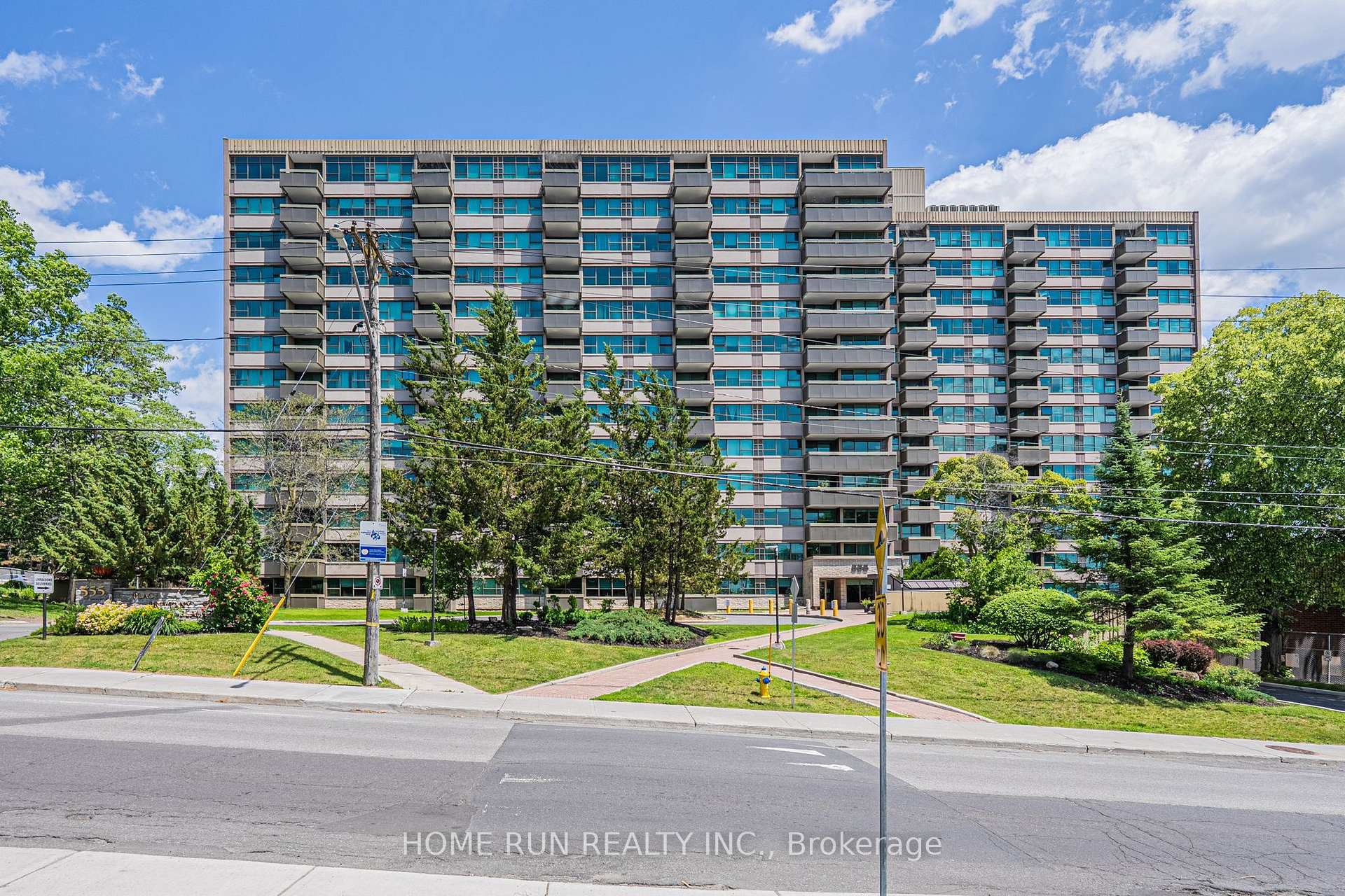 555 BRITTANY Drive 1111, Manor Park - Cardinal Glen and Area, ON K1K 4C5