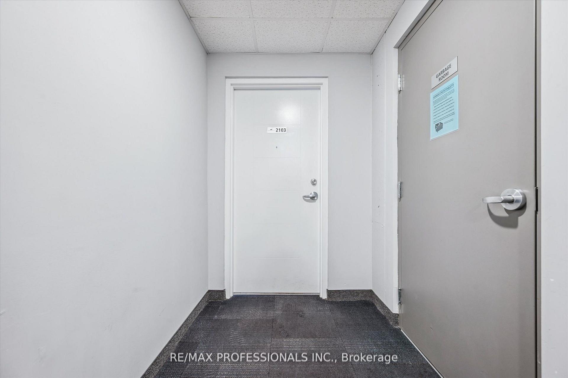 318 Spruce Street 2103, Waterloo — photo 5 of 5