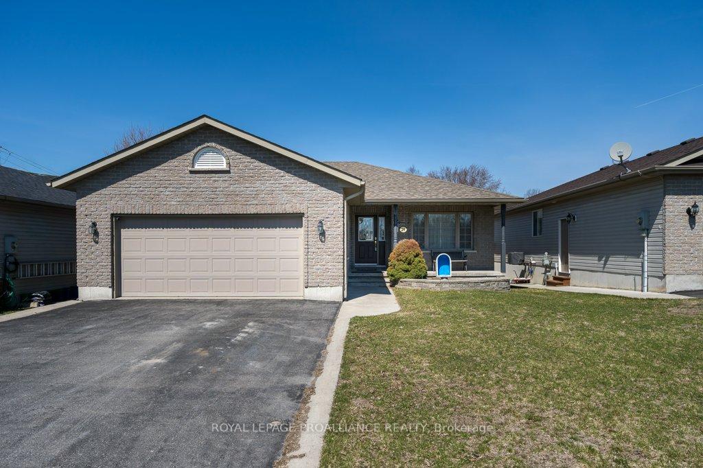 24 Stonegate Crescent, Quinte West, ON K0K 2C0