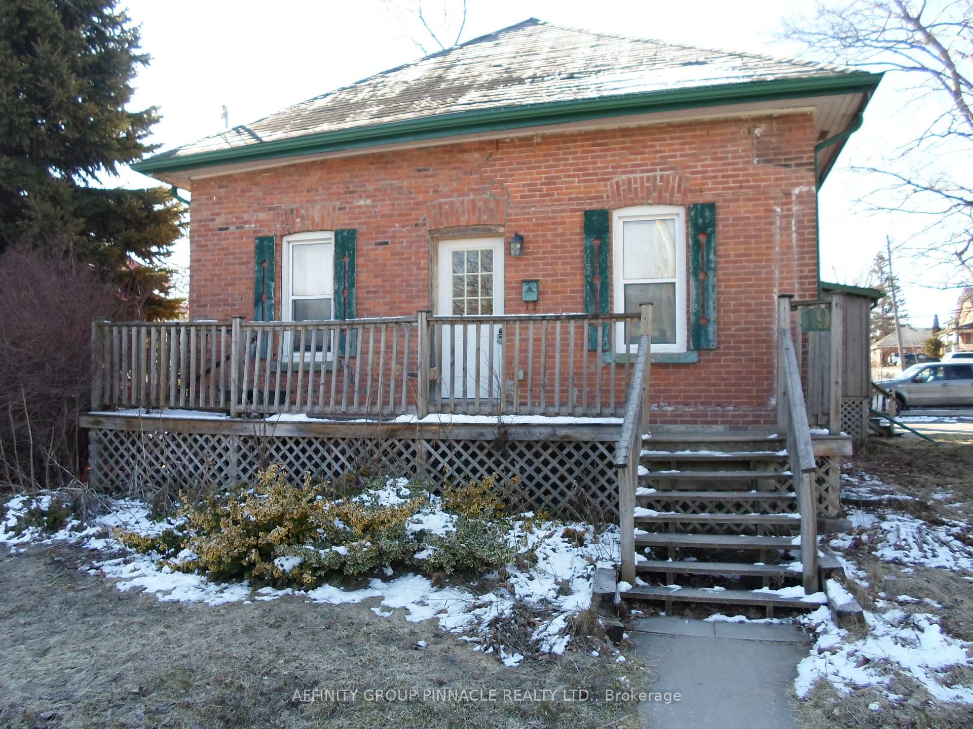 19 Kent Street E, Kawartha Lakes, ON K9V 2C3