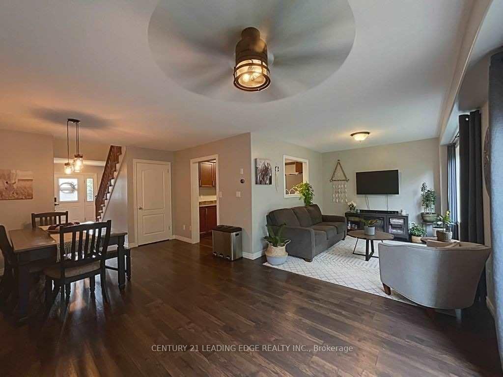 124 College Street 9, West Lincoln — photo 4 of 5