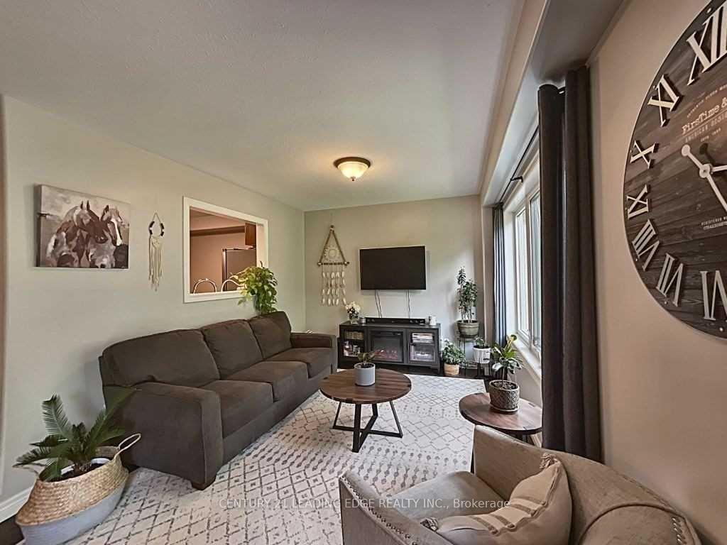 124 College Street 9, West Lincoln — photo 5 of 5