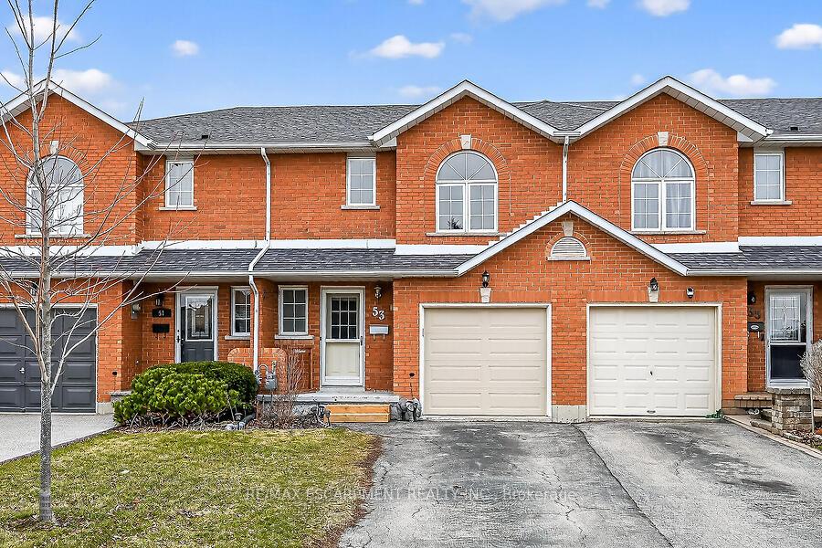 53 PINEWOODS Drive, Hamilton, ON L8L 2T6