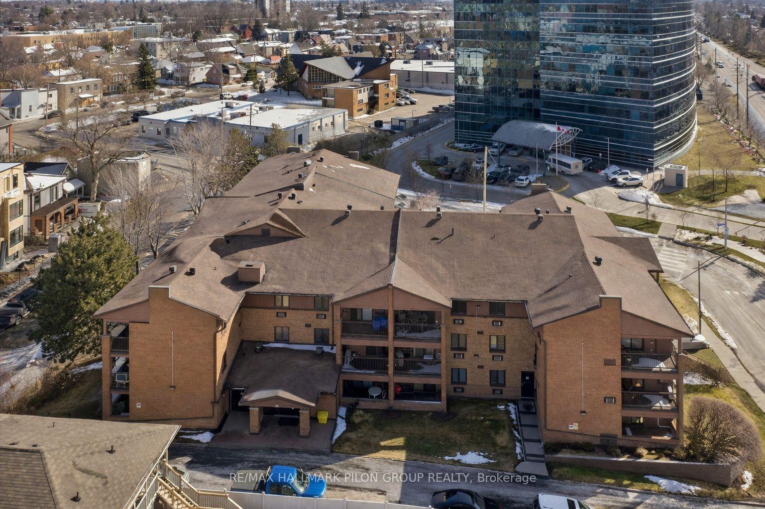 316 Savard Avenue 206, Vanier and Kingsview Park, ON K1L 7S2