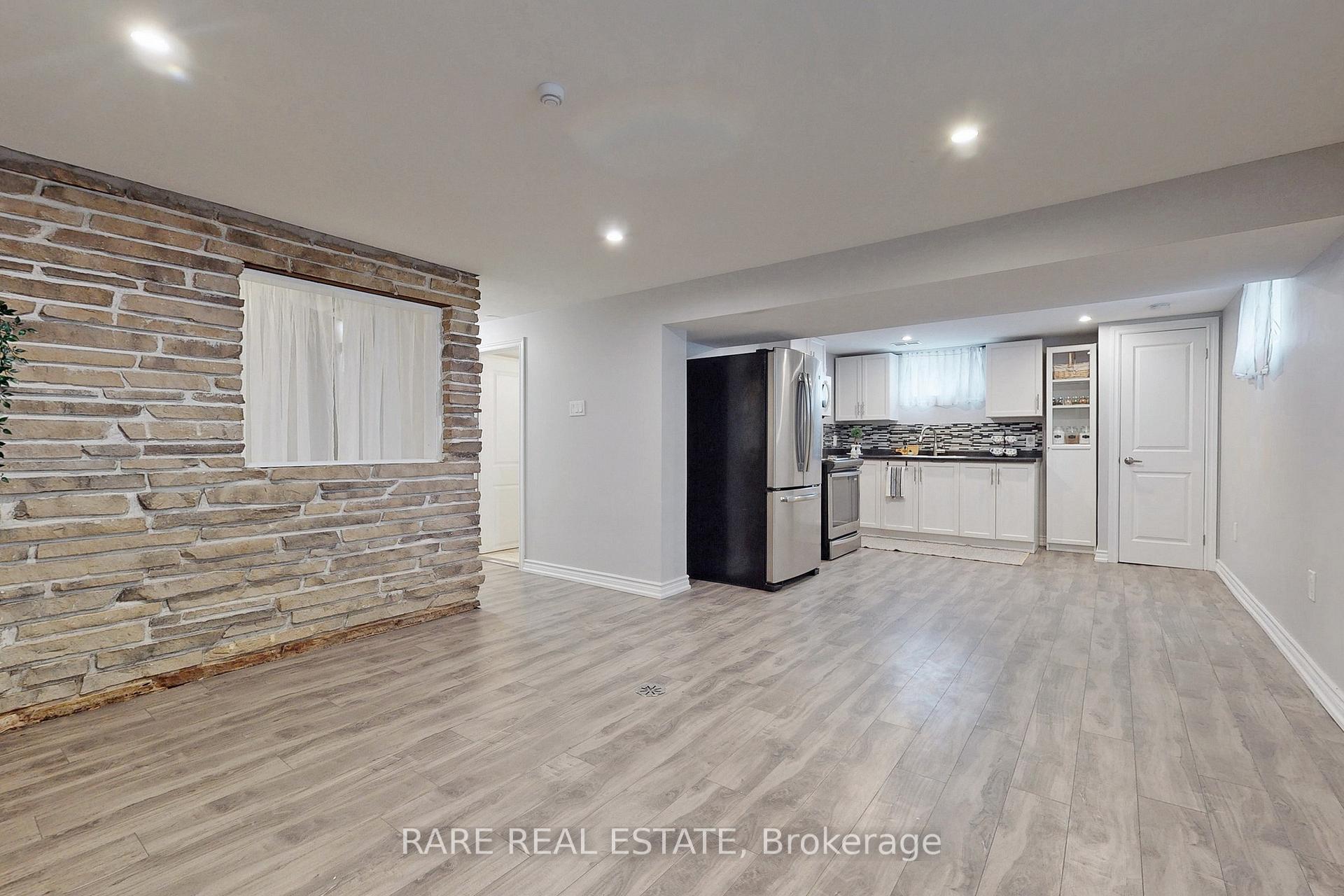 508 Upper Gage Avenue Lower, Hamilton, ON L8V 4J5