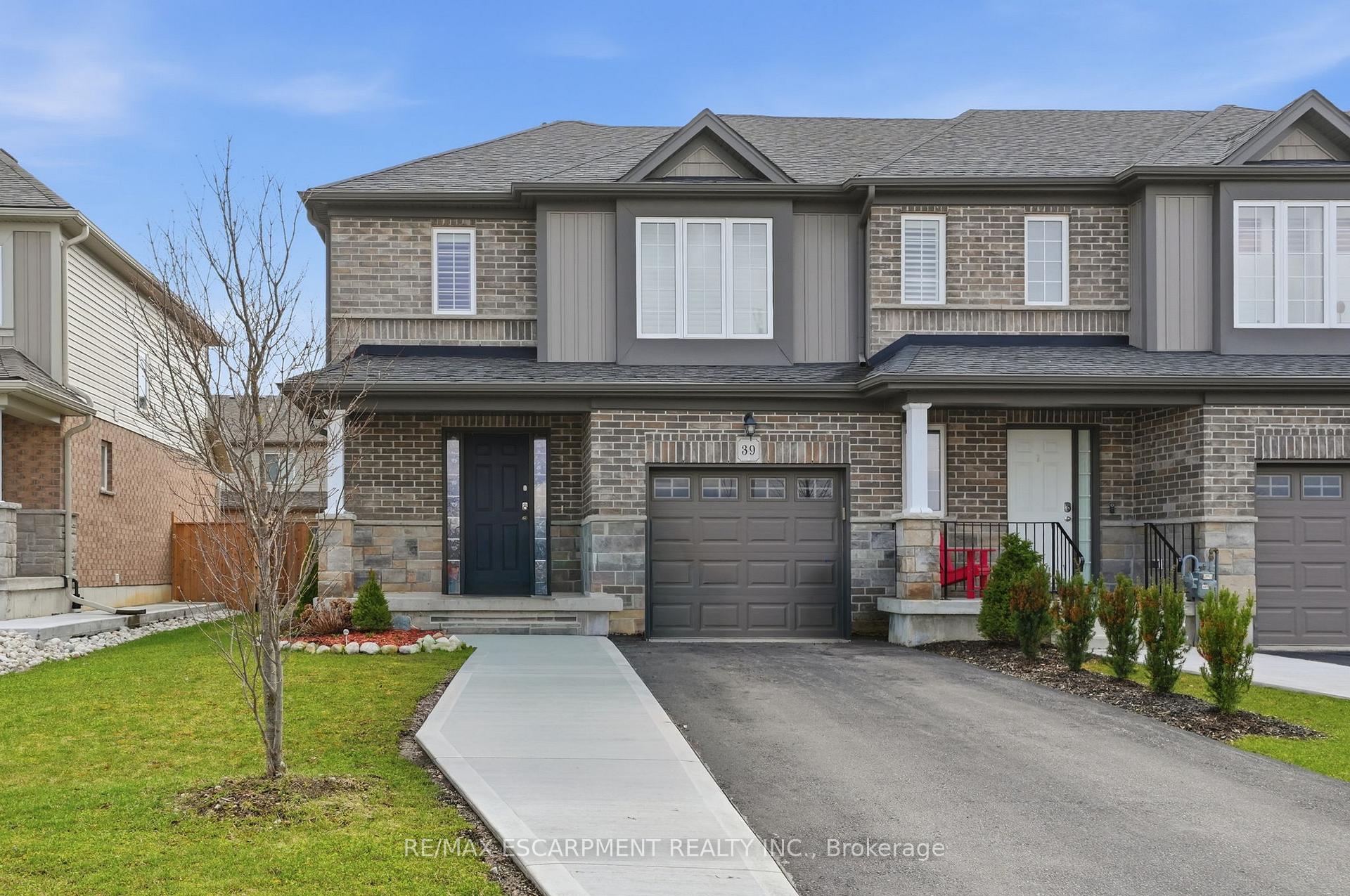 39 Butler Cove Road, Stratford, ON N5A 0C8