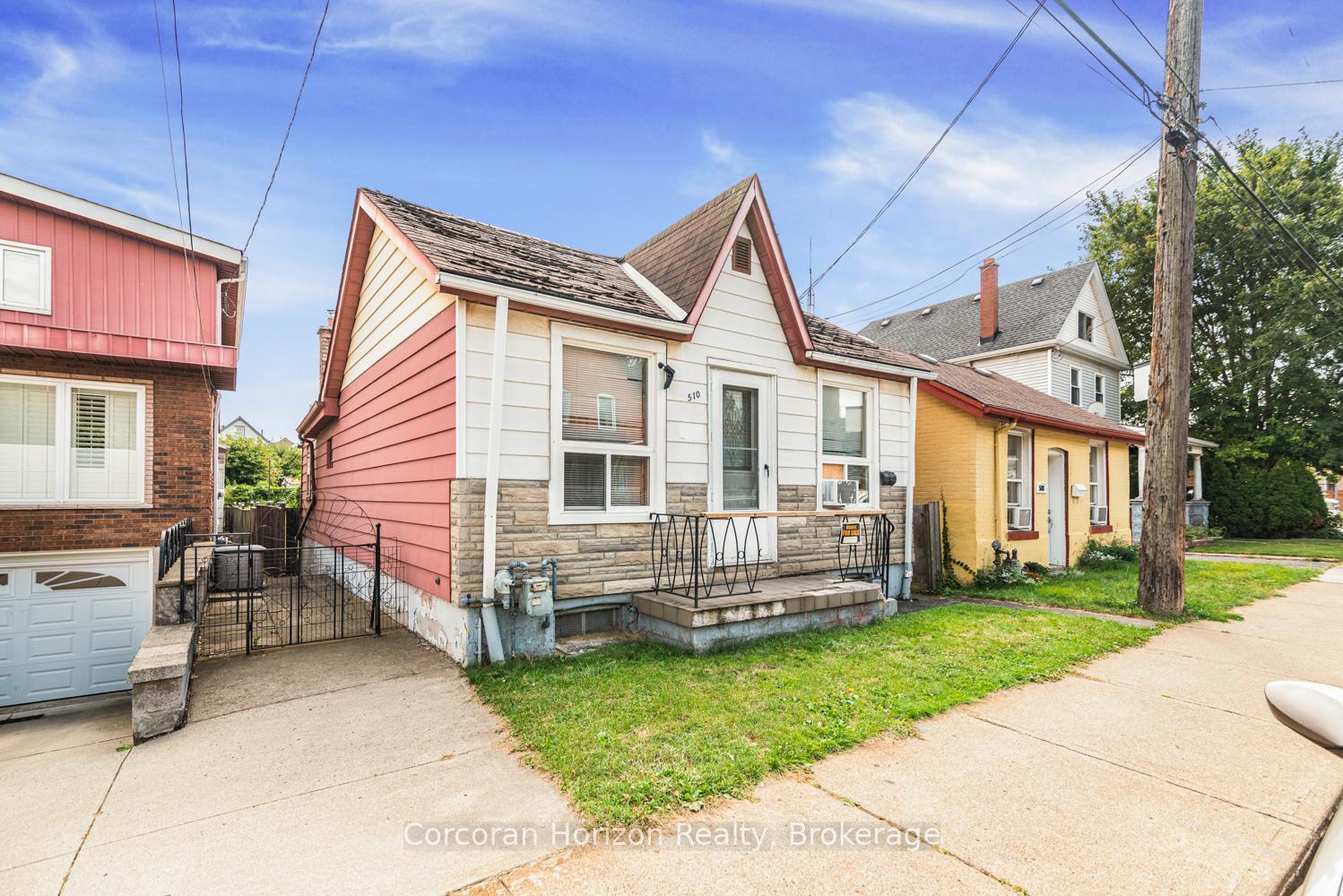510 John Street N, Hamilton, ON L8L 4R8