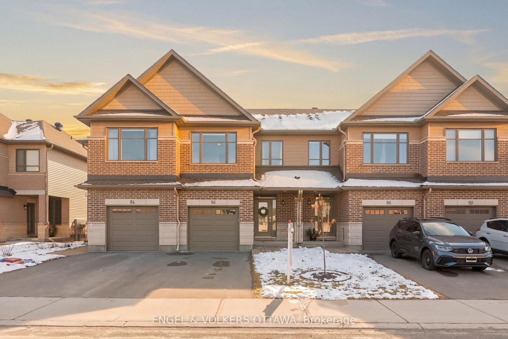 86 Porter Street, Stittsville - Munster - Richmond, ON K2S 2L8