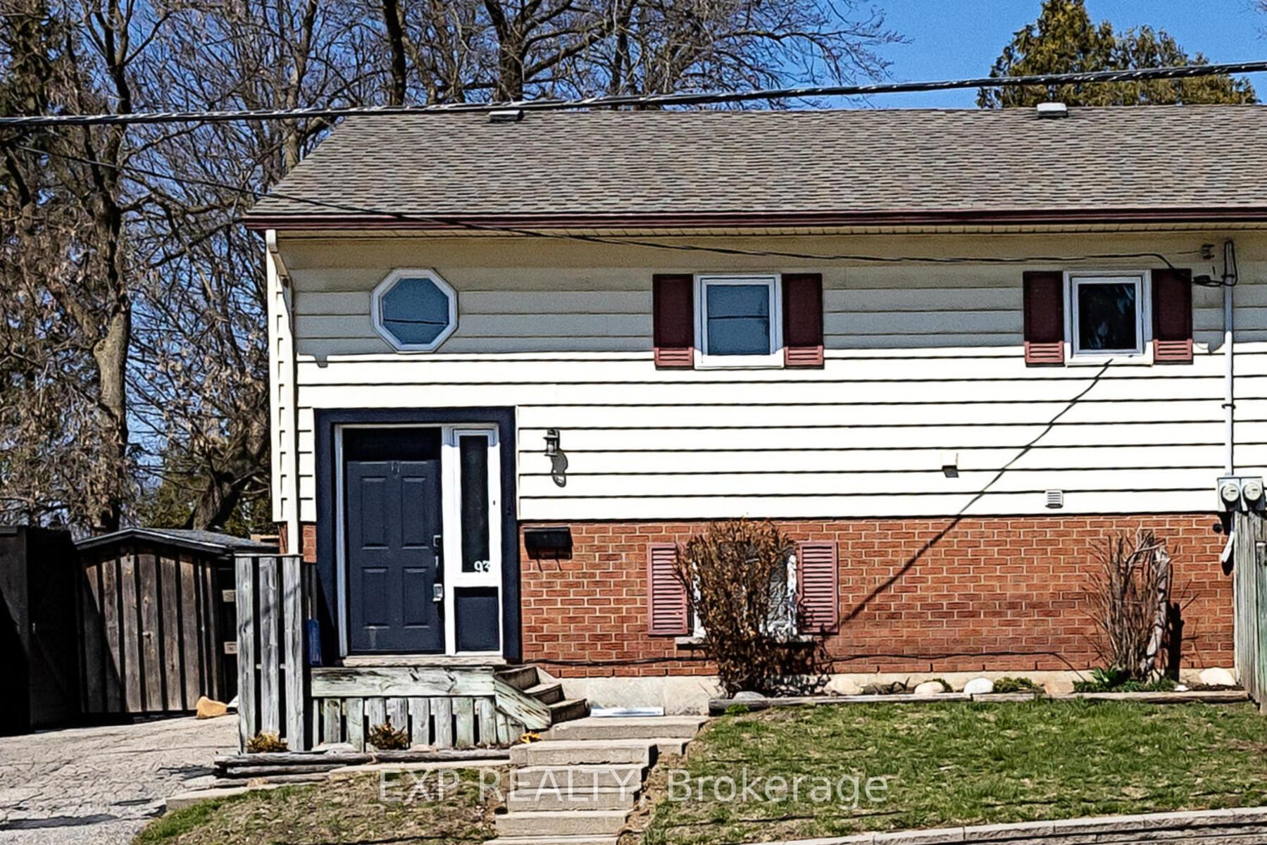 93 King Street E, Ingersoll, ON N5C 1G6