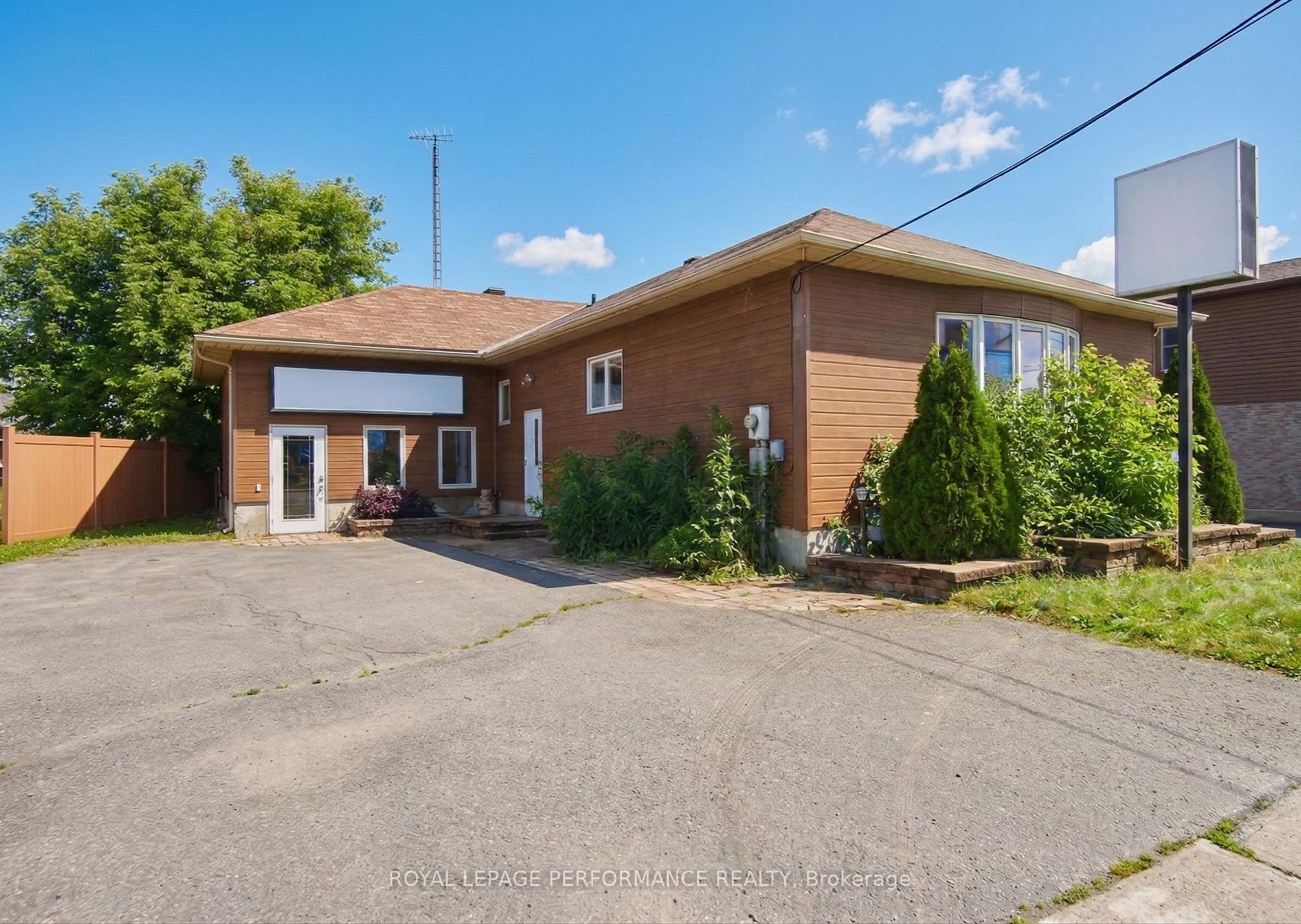 921 Notre Dame Street, Russell, ON K0A 1W0