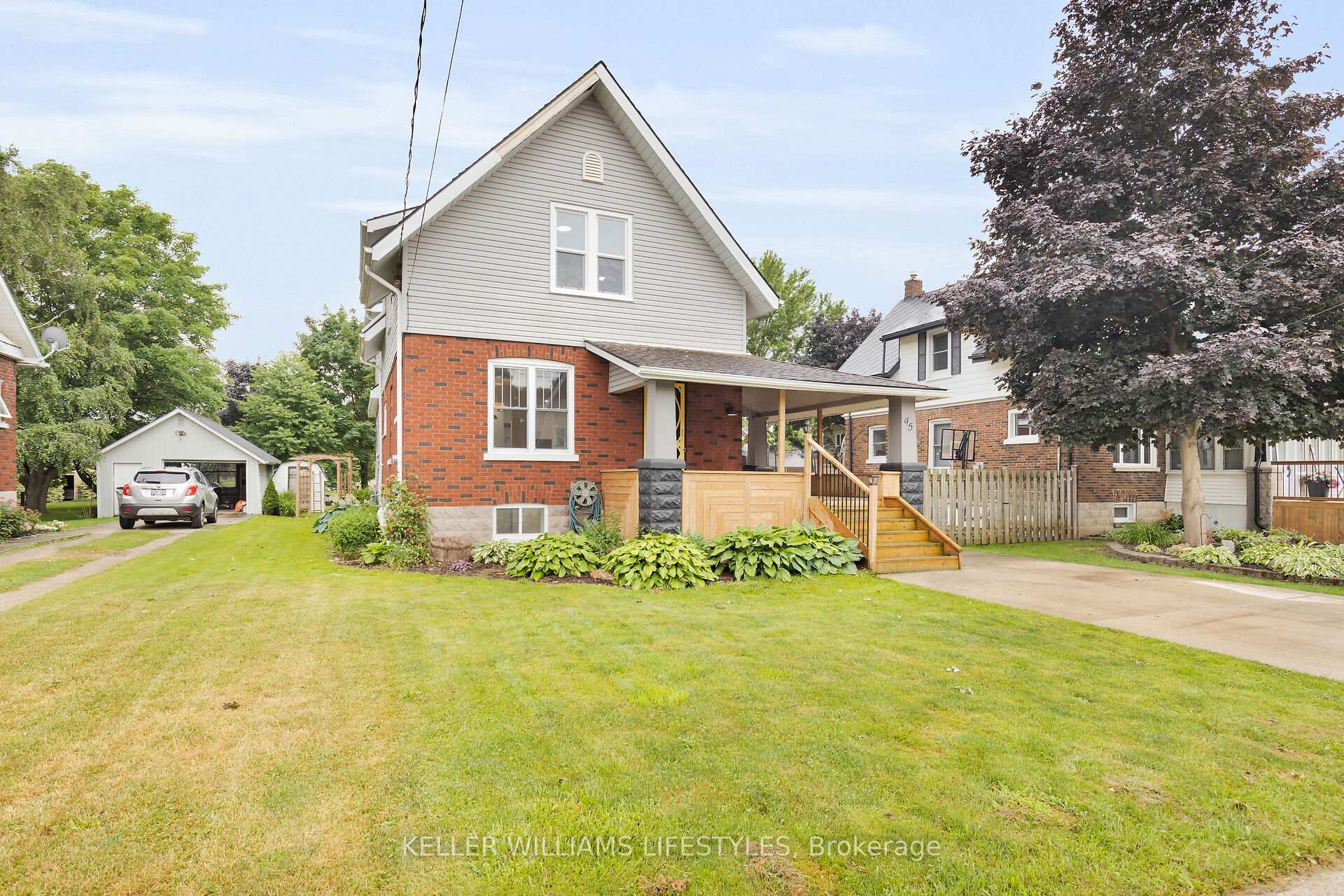 95 JOHN Street E, South Huron — photo 2 of 5