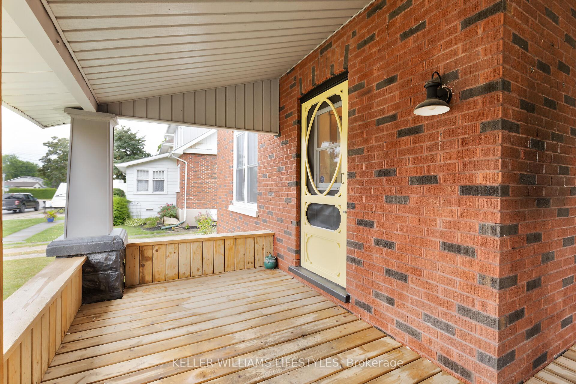 95 JOHN Street E, South Huron — photo 3 of 5