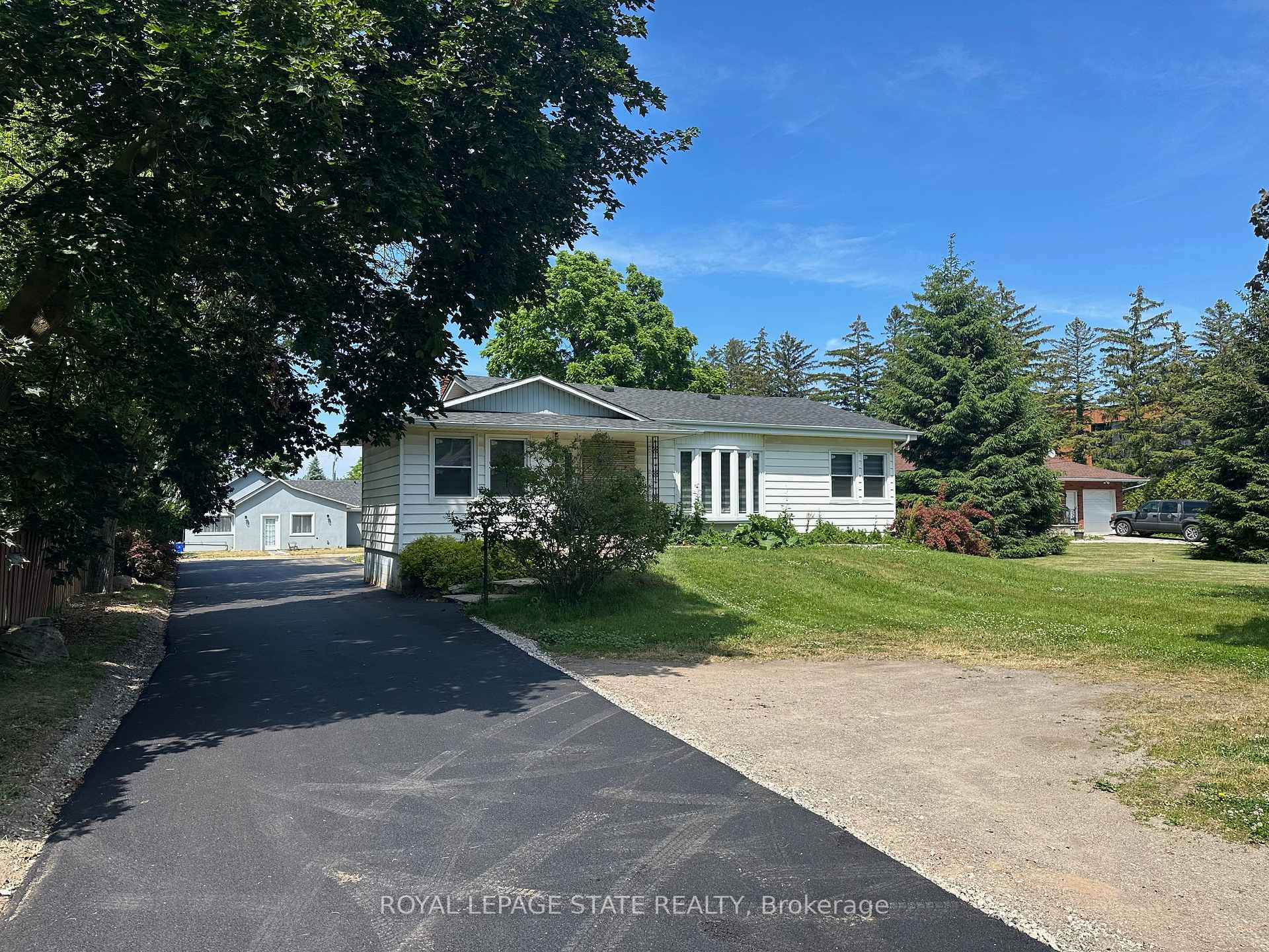 251 King Street E, Hamilton, ON L8G 1L9