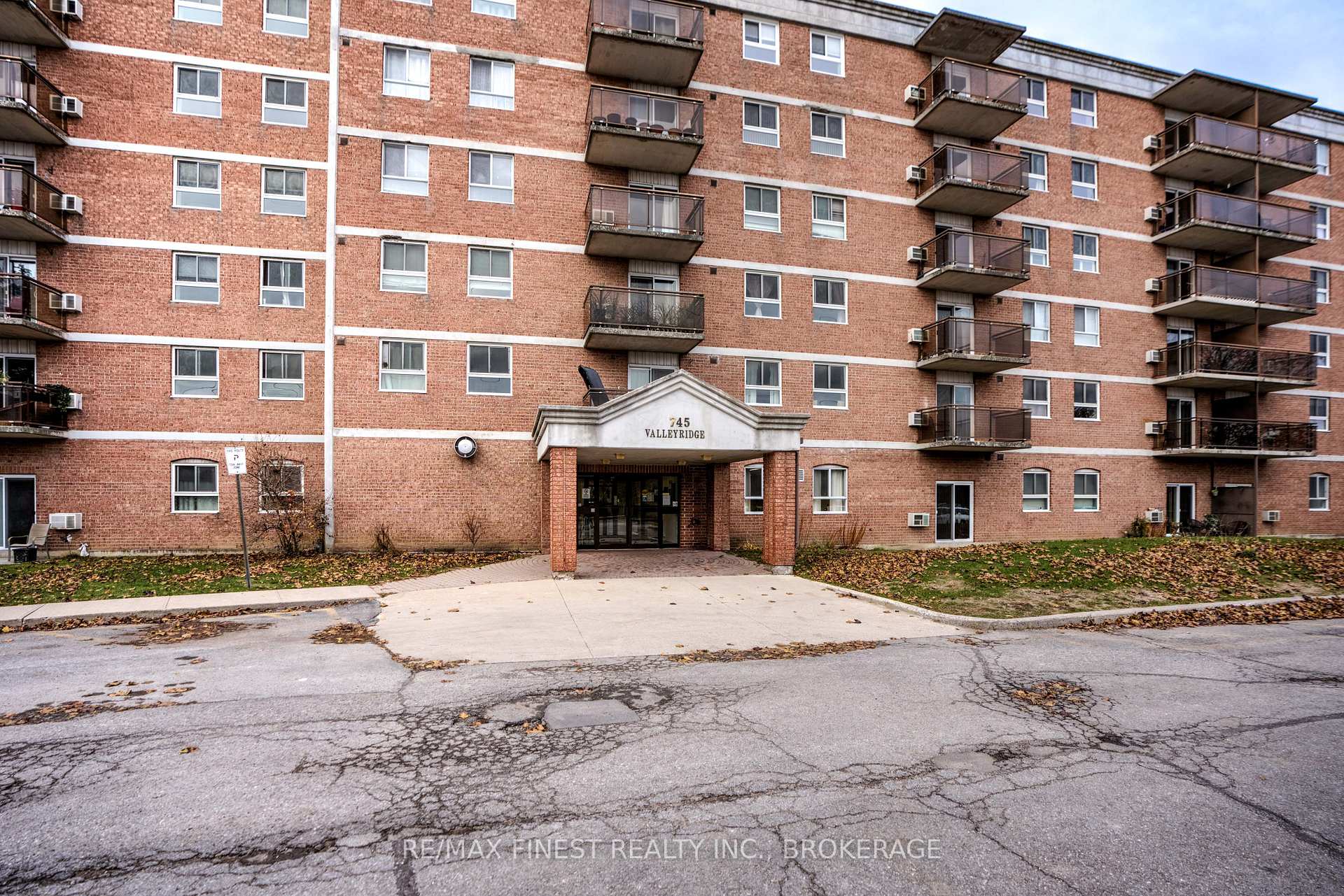 745 Davis Drive 608, Kingston, ON K7M 8J4