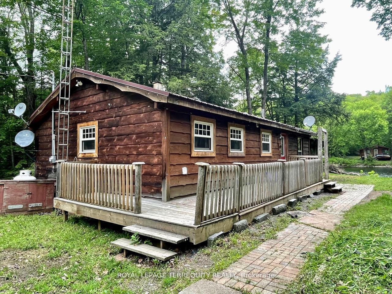 1143 Sherwood Forest Road, Bracebridge, ON P1L 1X3