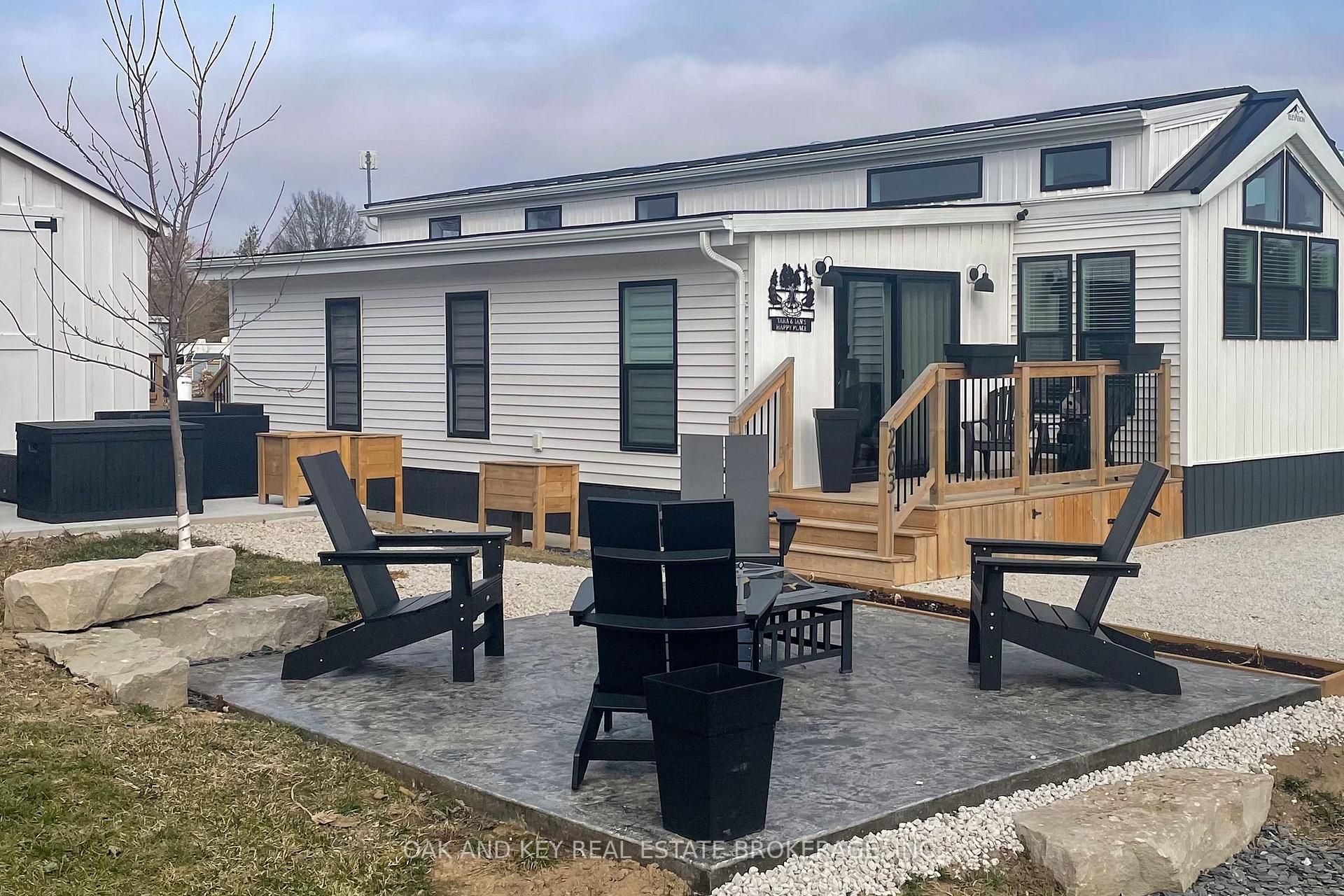 4838 Switzer Drive 203, Southwest Middlesex, ON N0L 1A0