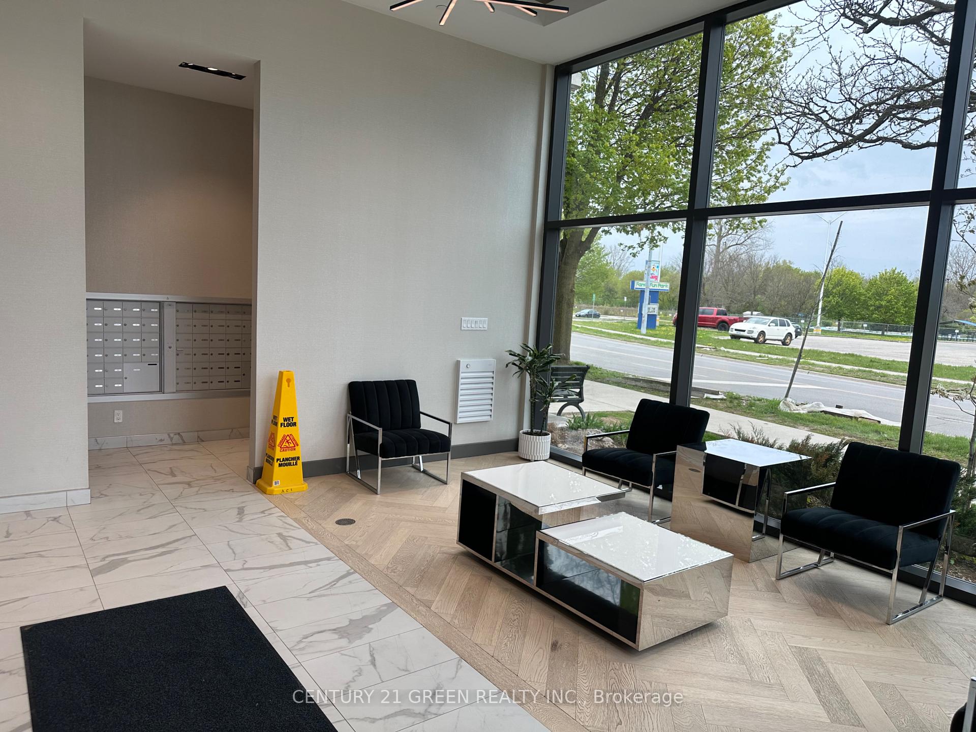 7 Erie Avenue 309, Brantford — photo 3 of 5