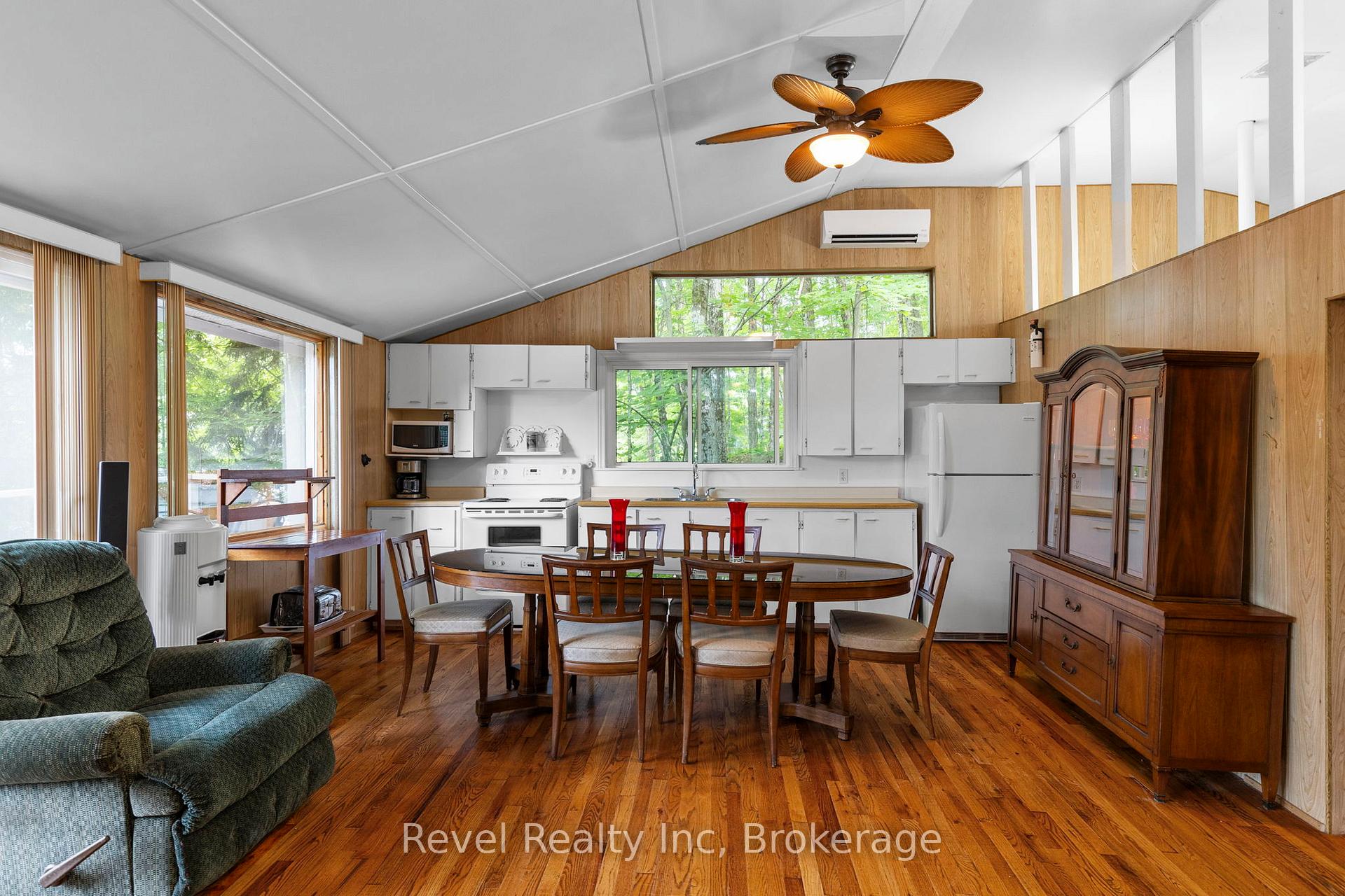 1096 Cowan Park Road, Muskoka Lakes, ON P0B 1M0