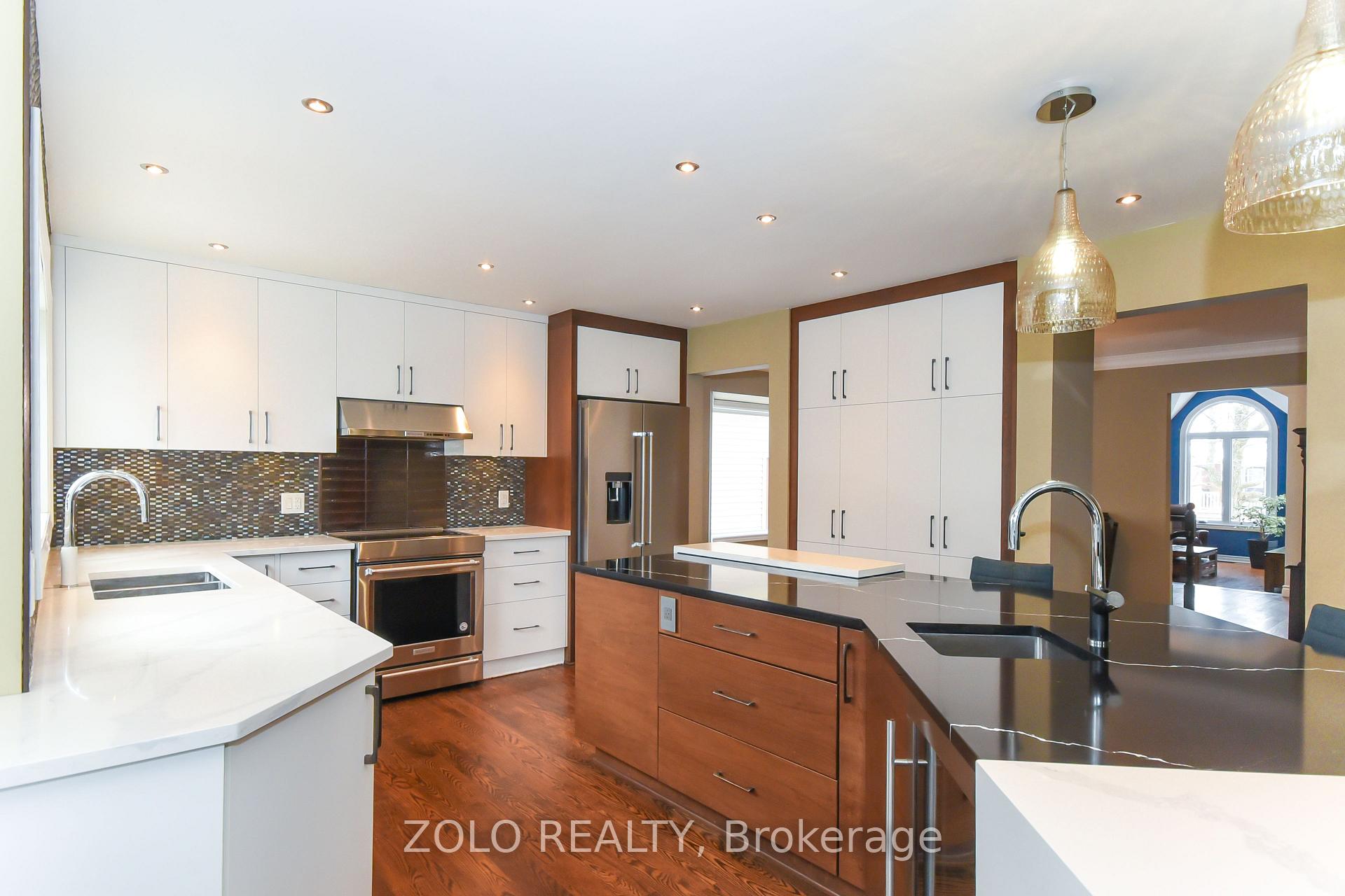 1392 Talcy Crescent, Orleans - Cumberland and Area — photo 4 of 5